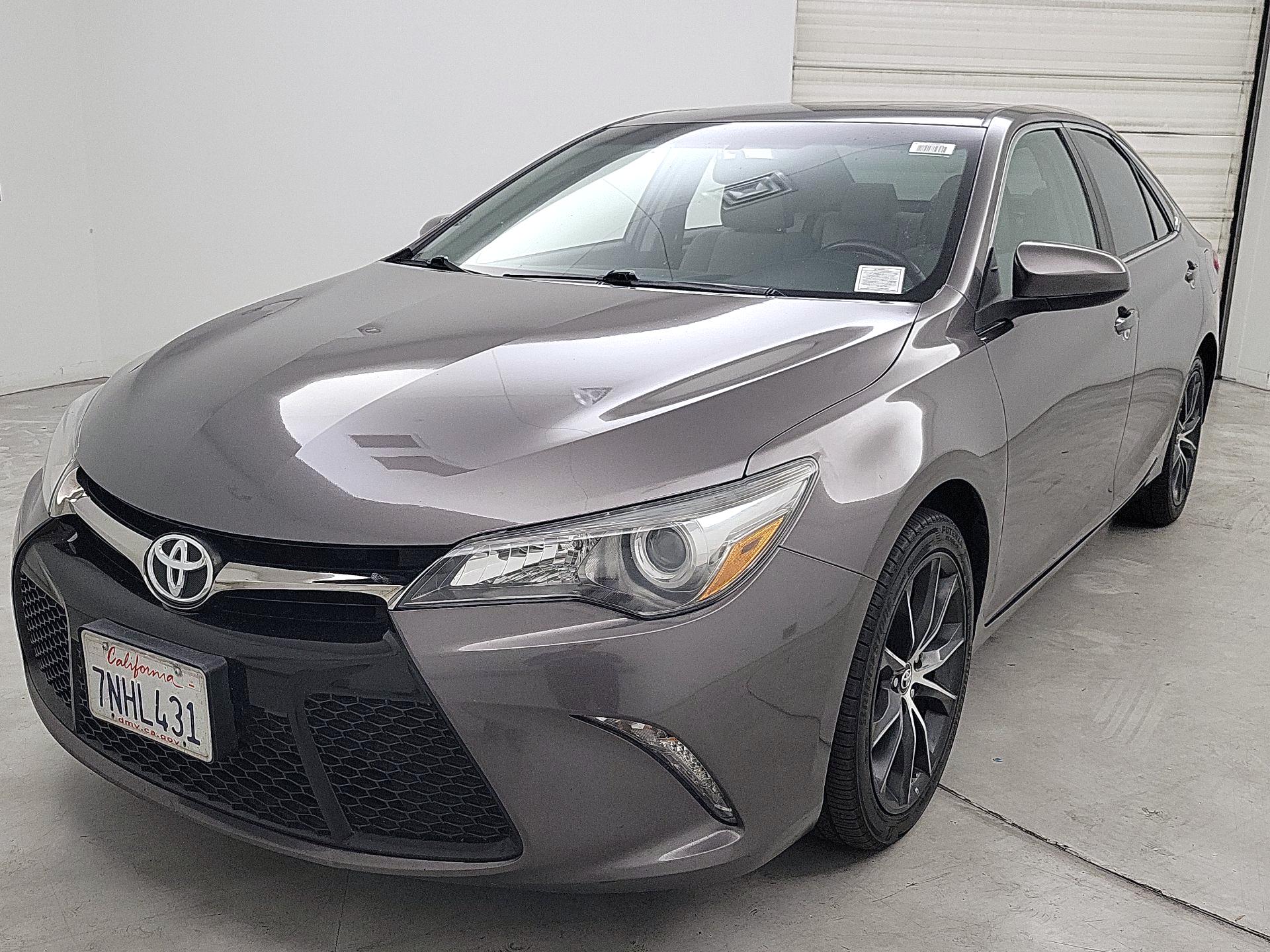 Thumbnail: 2015 Toyota Camry - 3