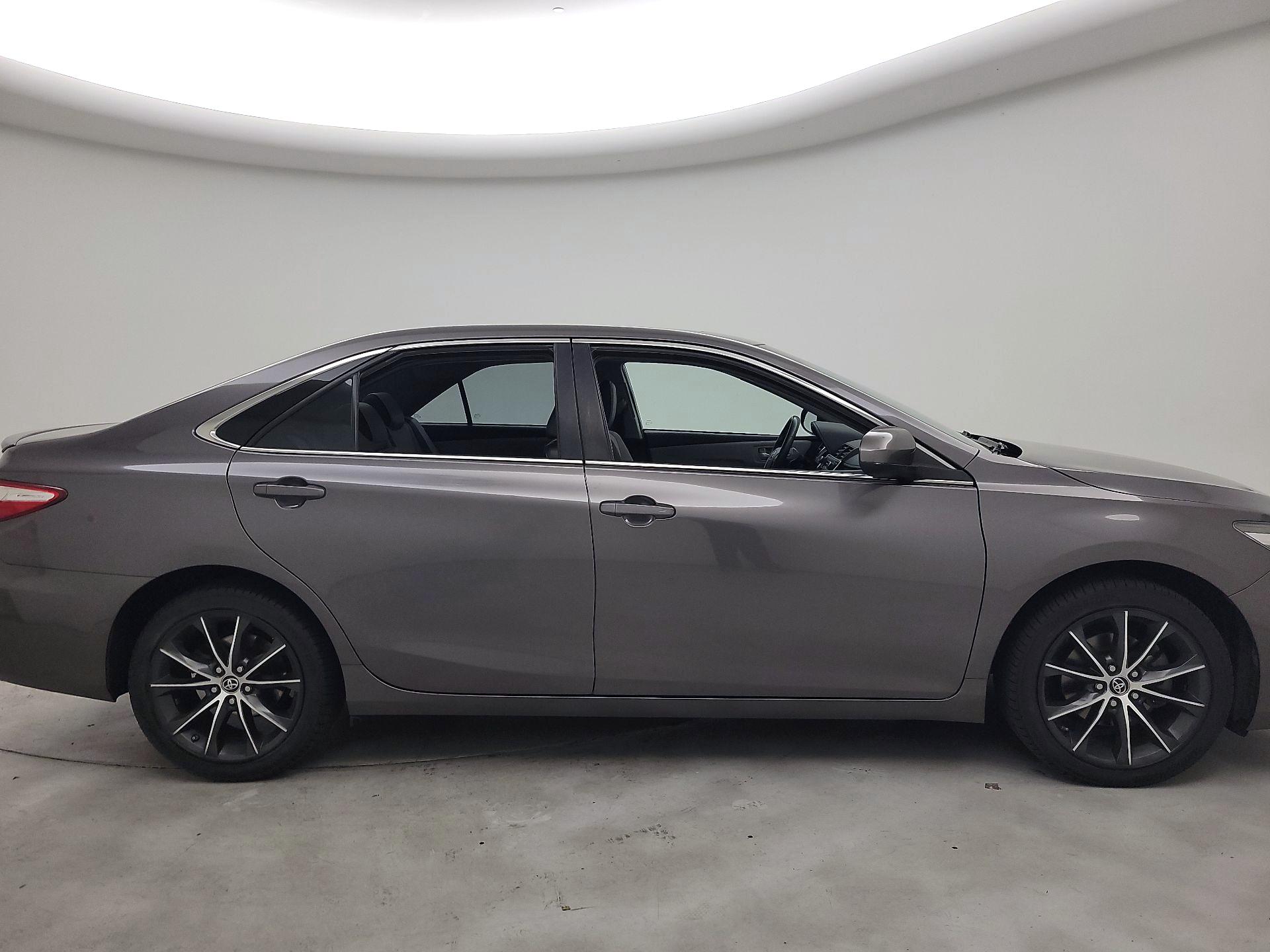 Thumbnail: 2015 Toyota Camry - 4