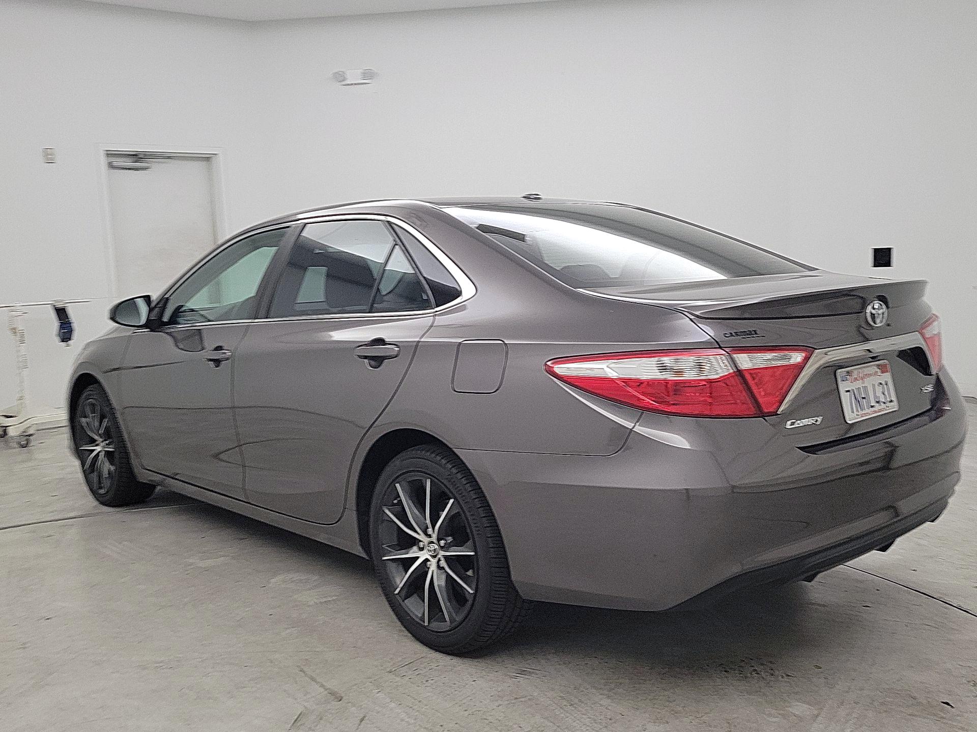 Thumbnail: 2015 Toyota Camry - 7