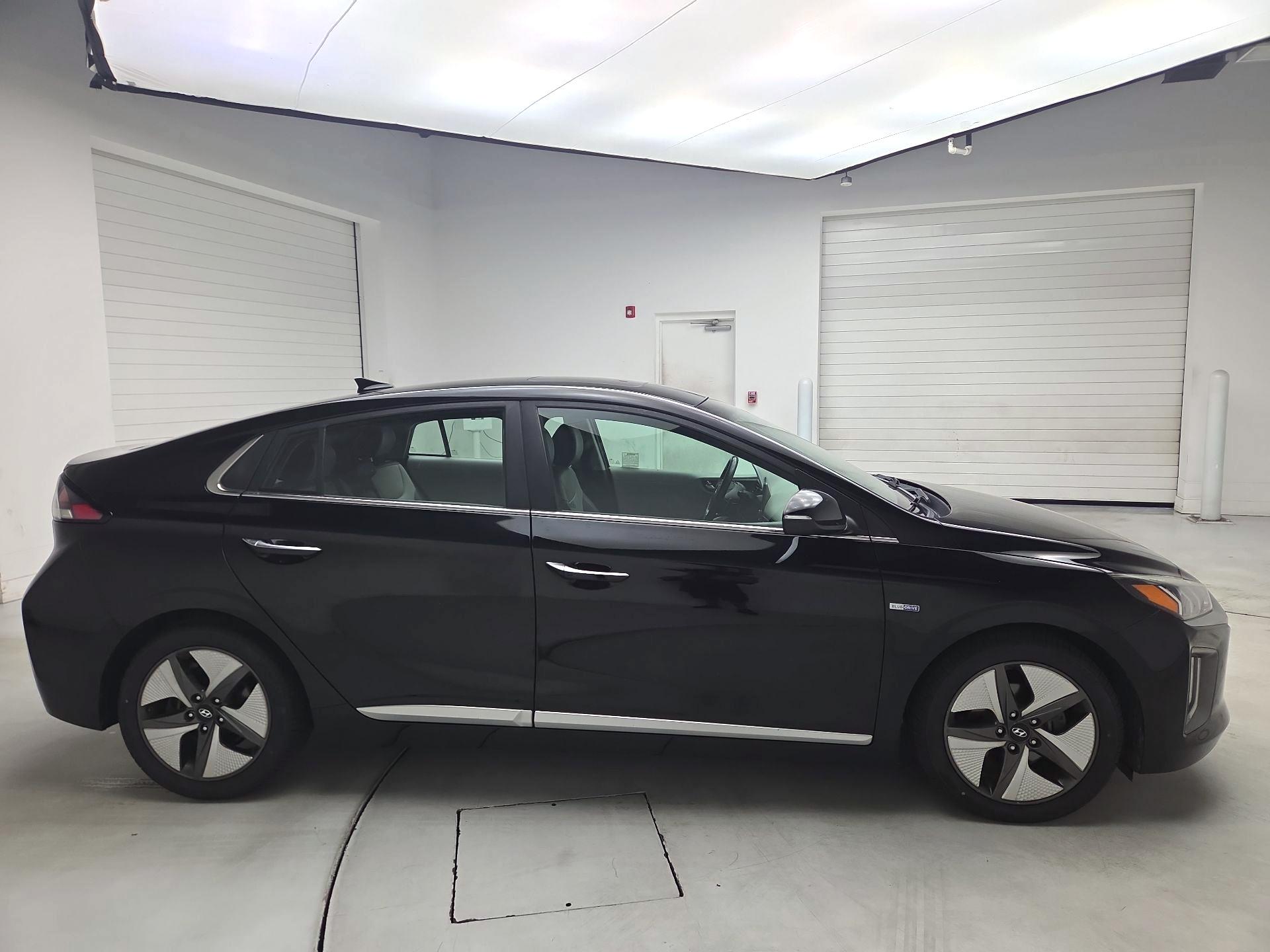 Thumbnail: 2020 Hyundai Ioniq - 4