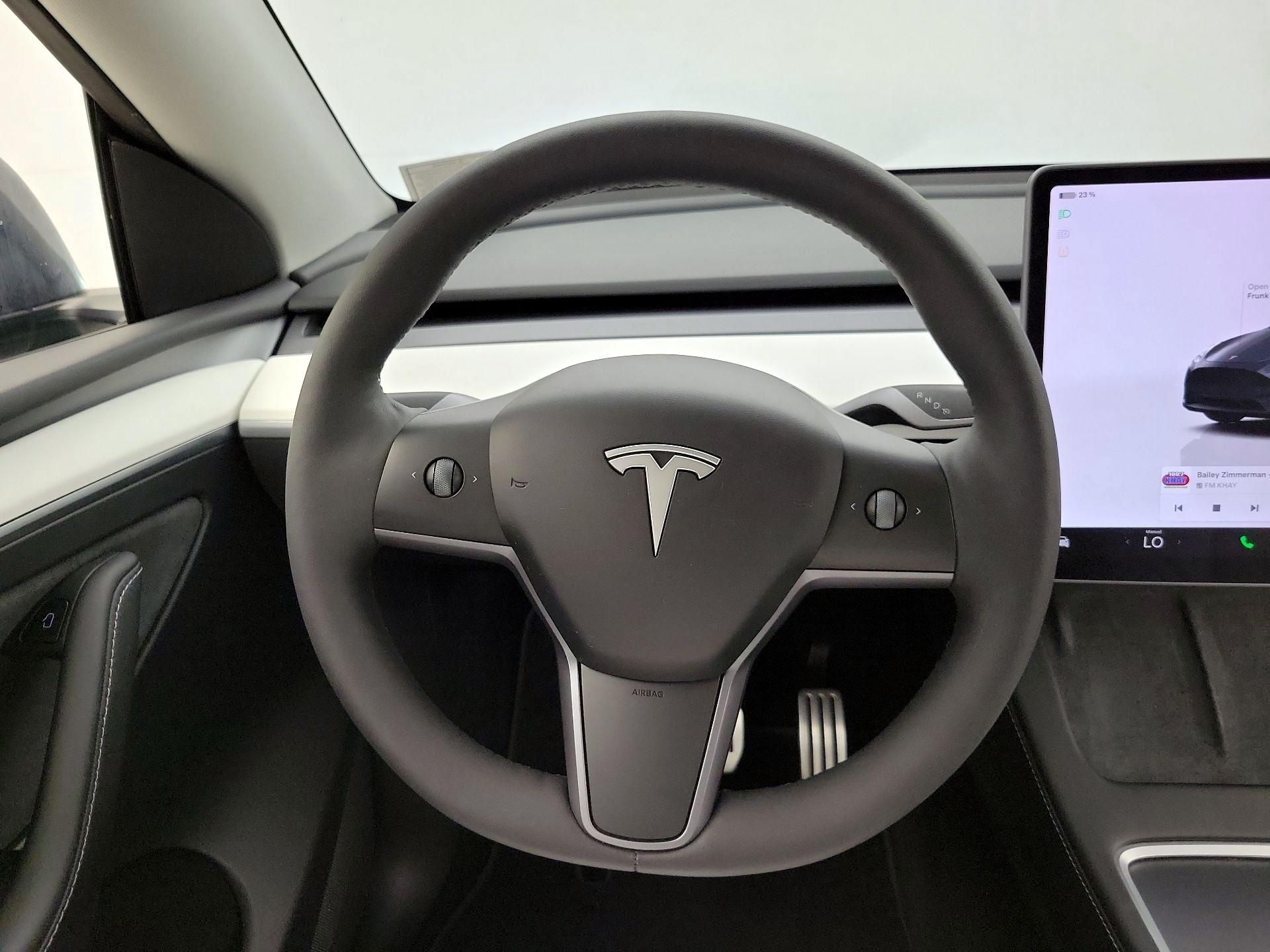 Thumbnail: 2023 Tesla Model Y - 10