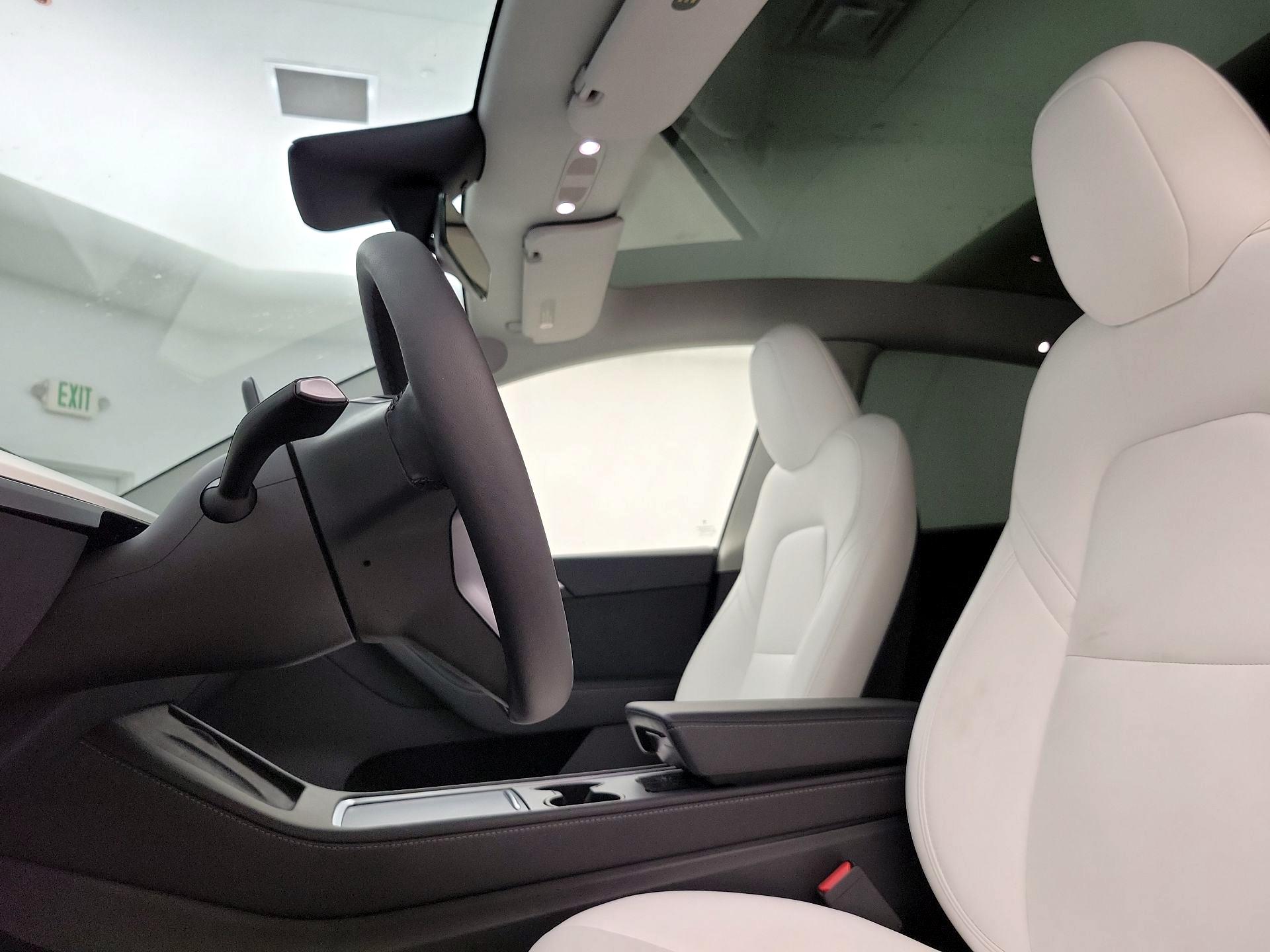 Thumbnail: 2023 Tesla Model Y - 18