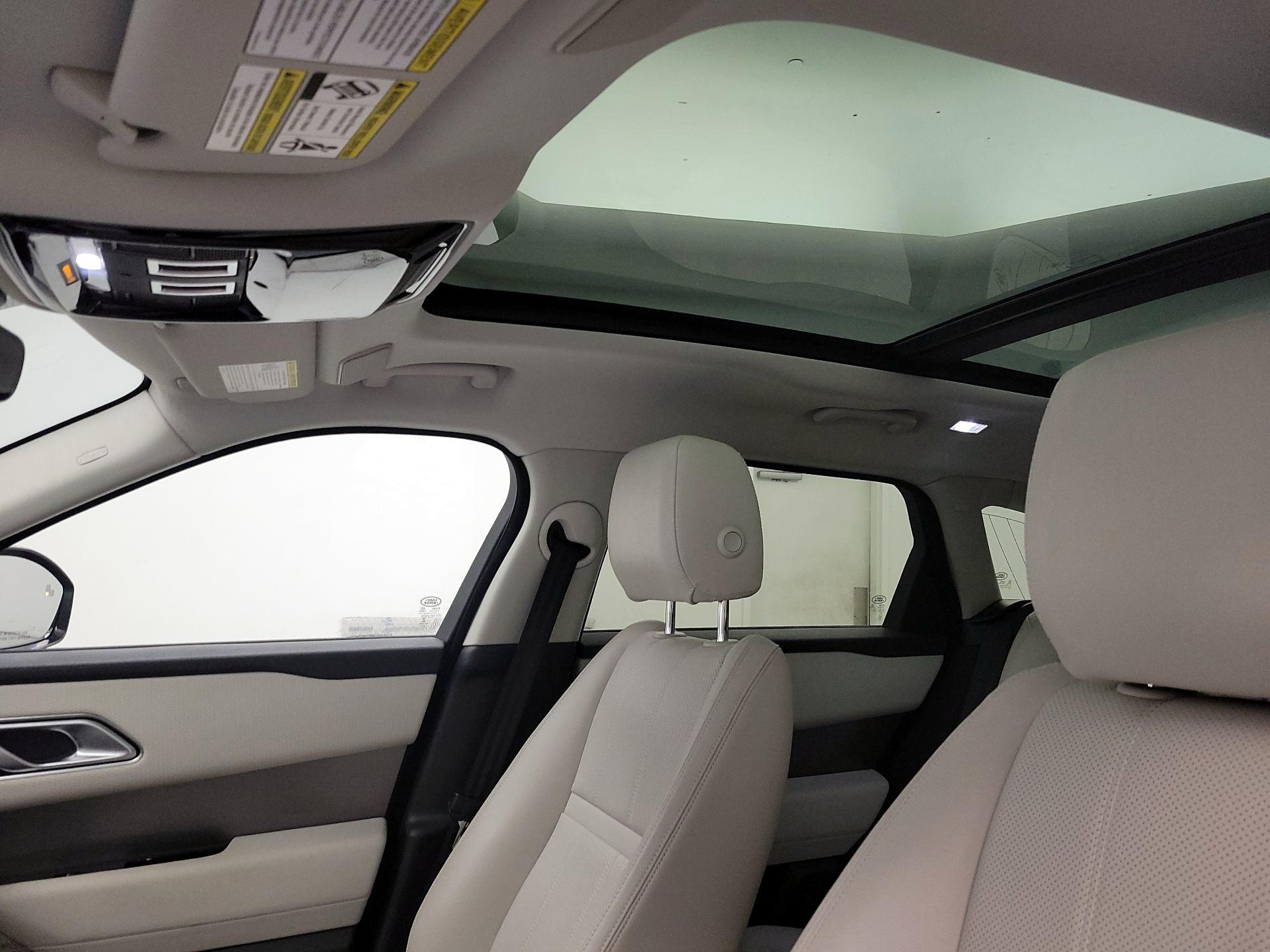 Thumbnail: 2022 Land Rover Range Rover Velar - 19