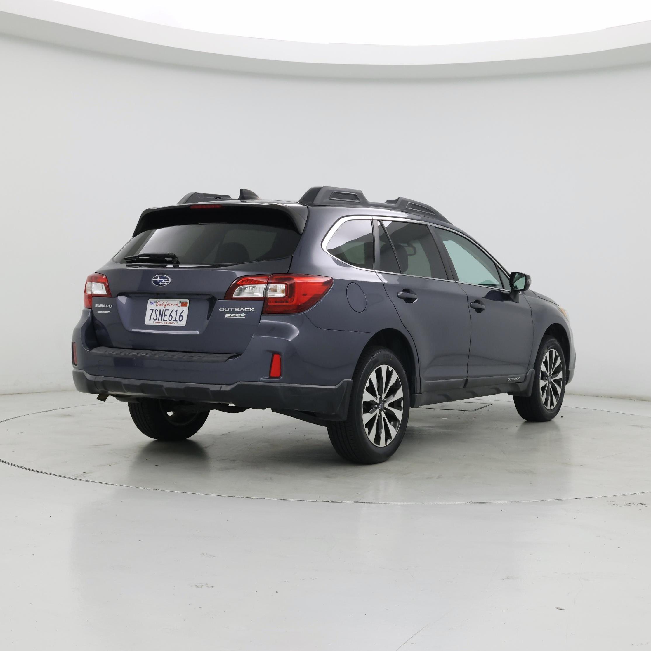 Thumbnail: 2016 Subaru Outback - 8