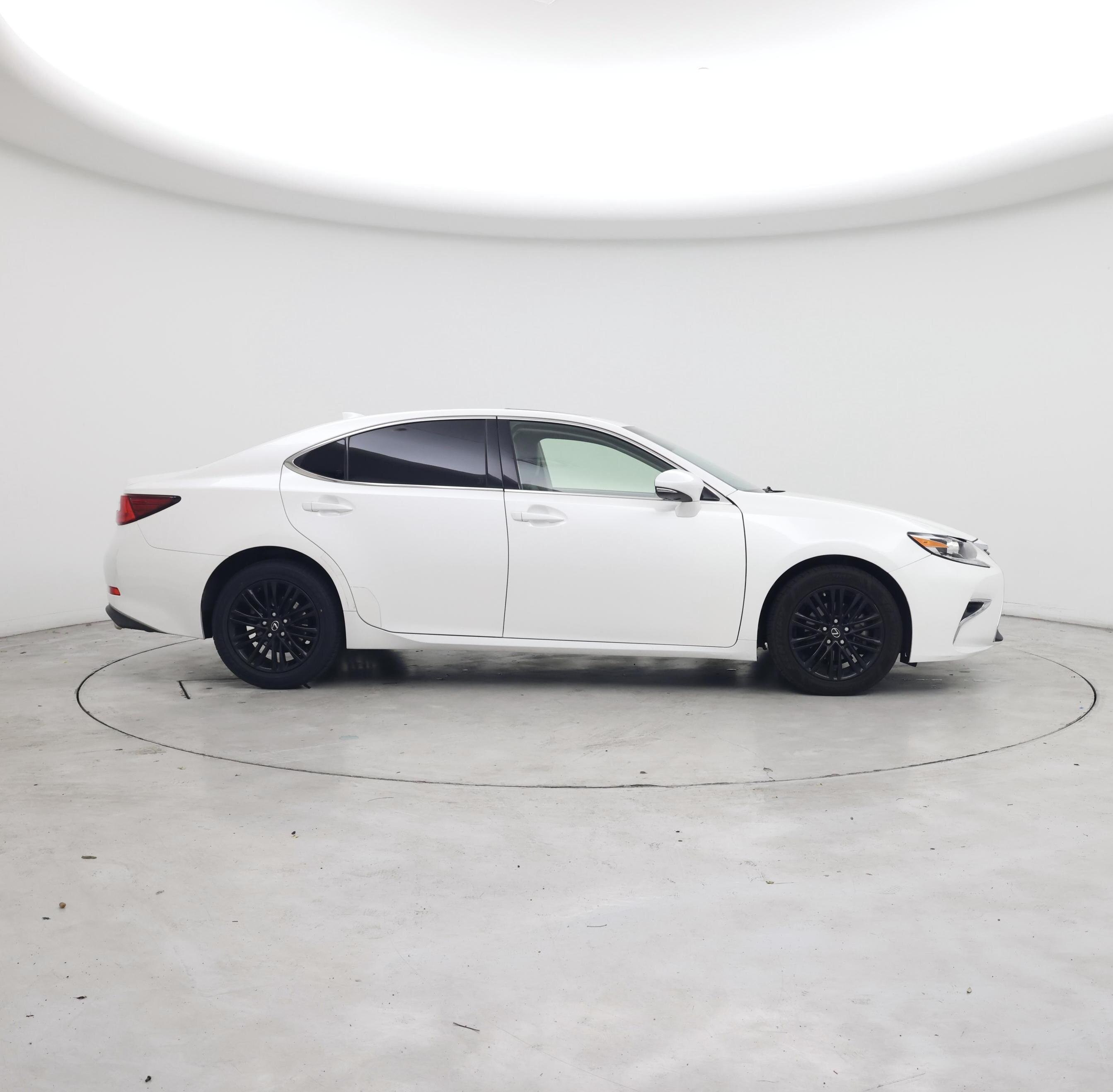 Thumbnail: 2017 Lexus ES - 7
