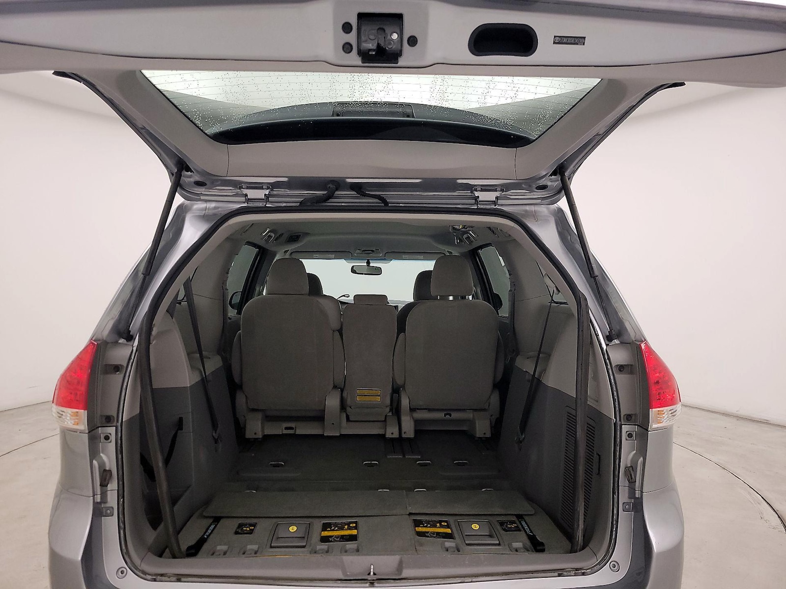 2014 Toyota Sienna LE - Photo 22