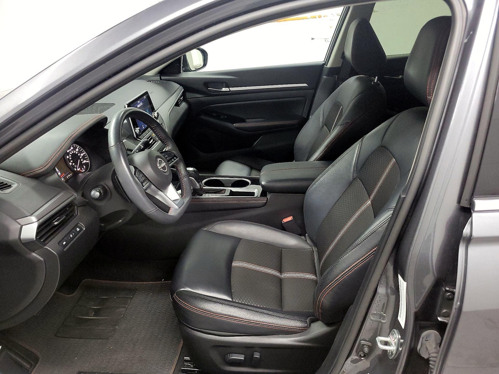 2024 Nissan Altima SR - Photo 12