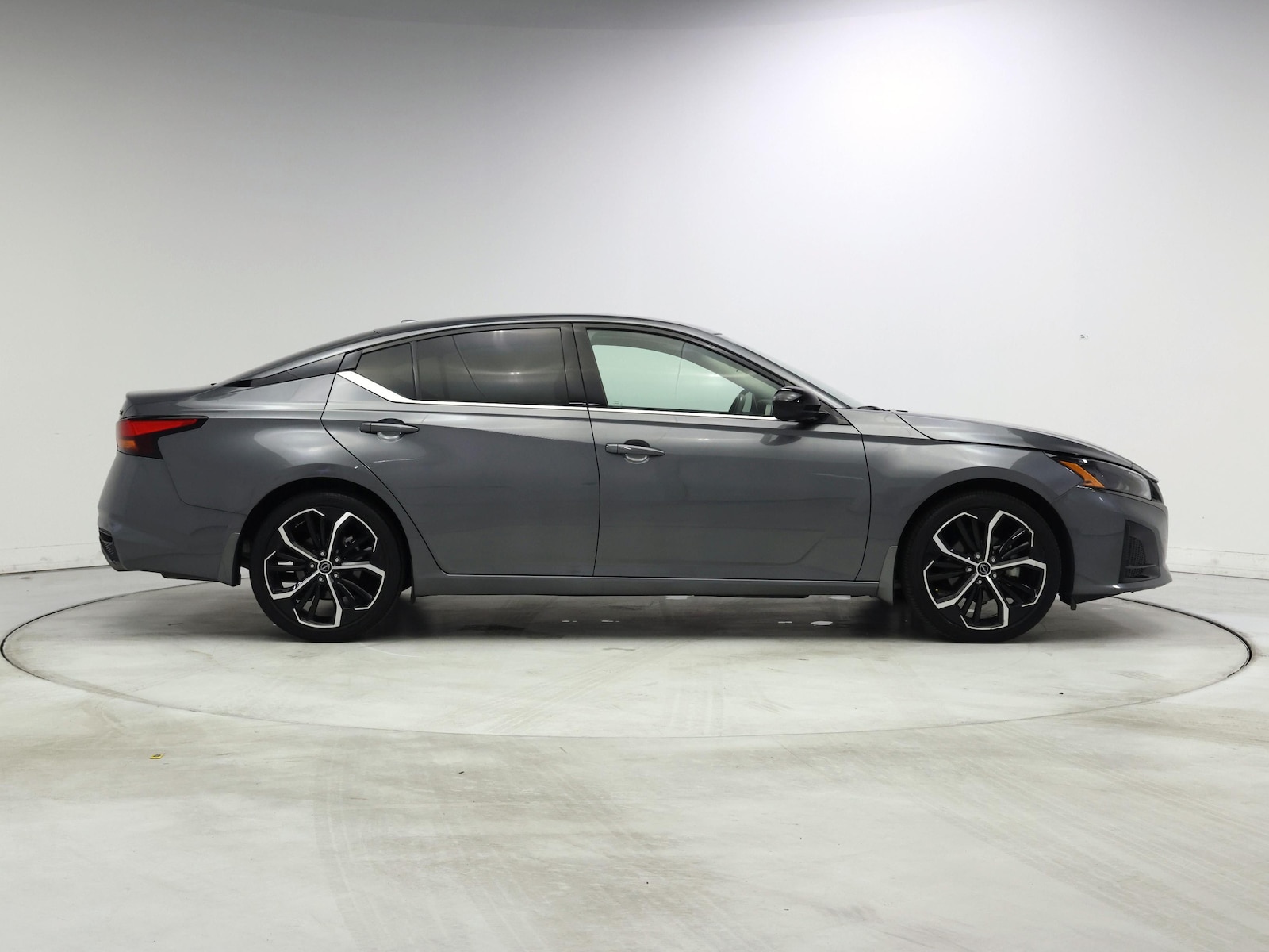 2024 Nissan Altima SR - Photo 8