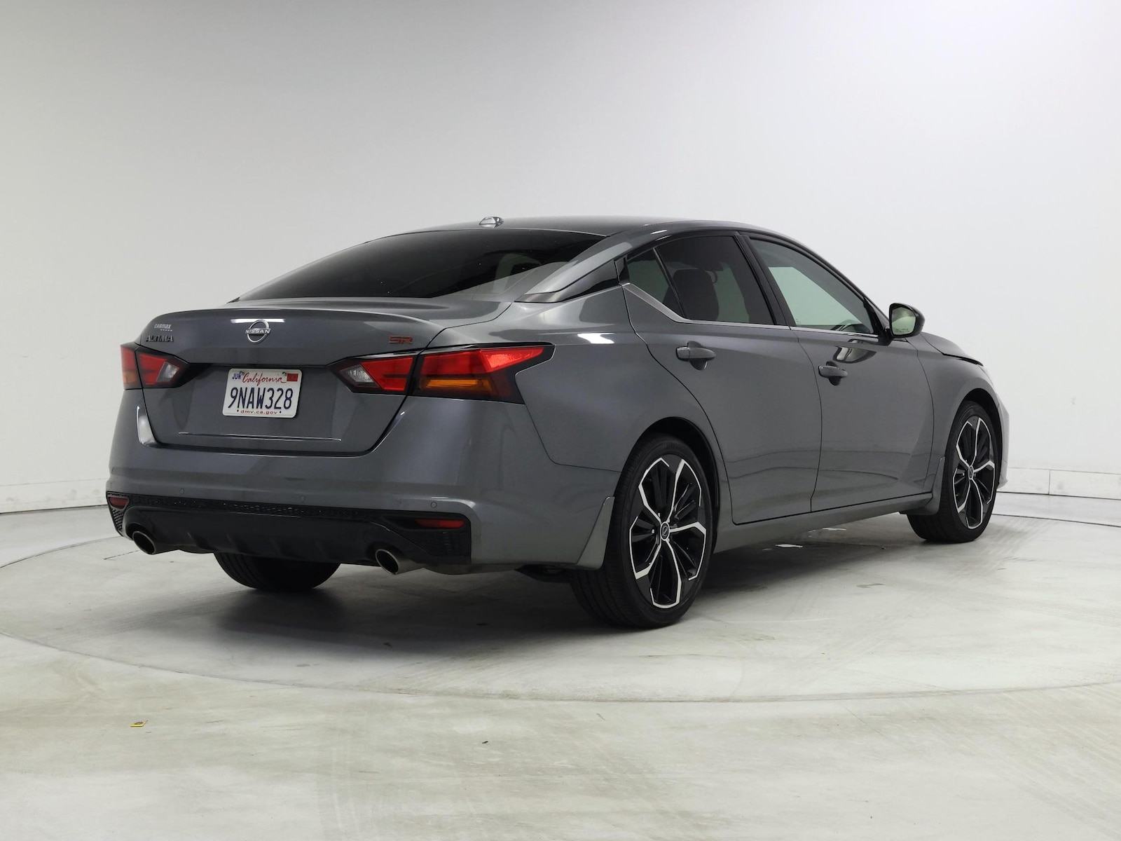 2024 Nissan Altima SR - Photo 9