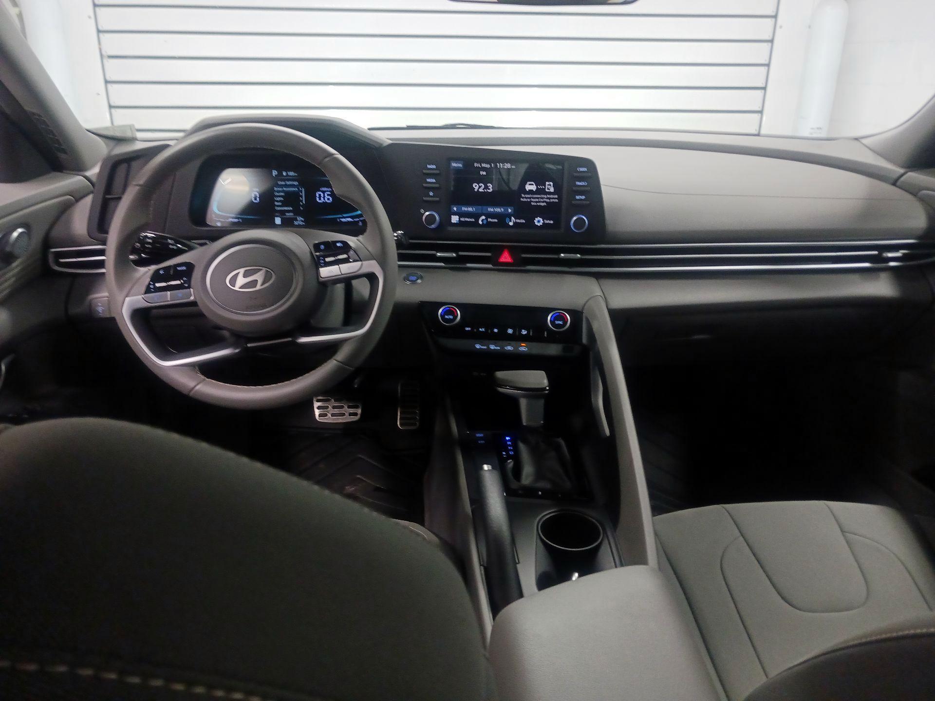 Thumbnail: 2025 Hyundai Elantra - 9