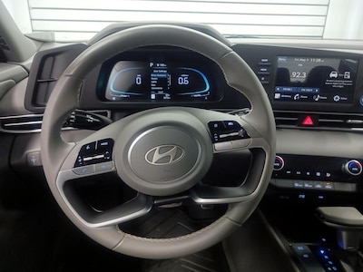 Steering Wheel & Instrument Cluster (On)