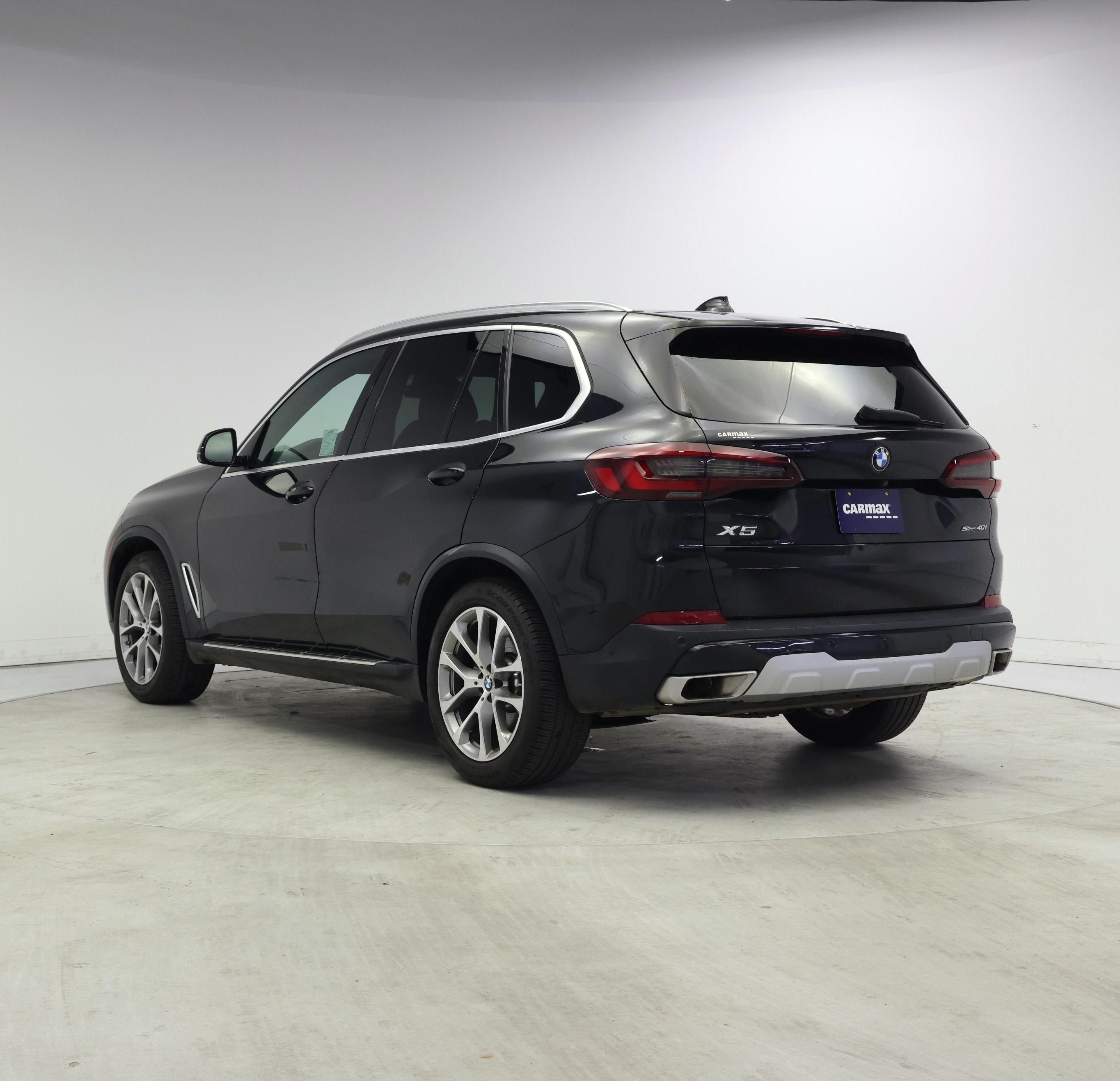 Thumbnail: 2023 BMW X5 - 2