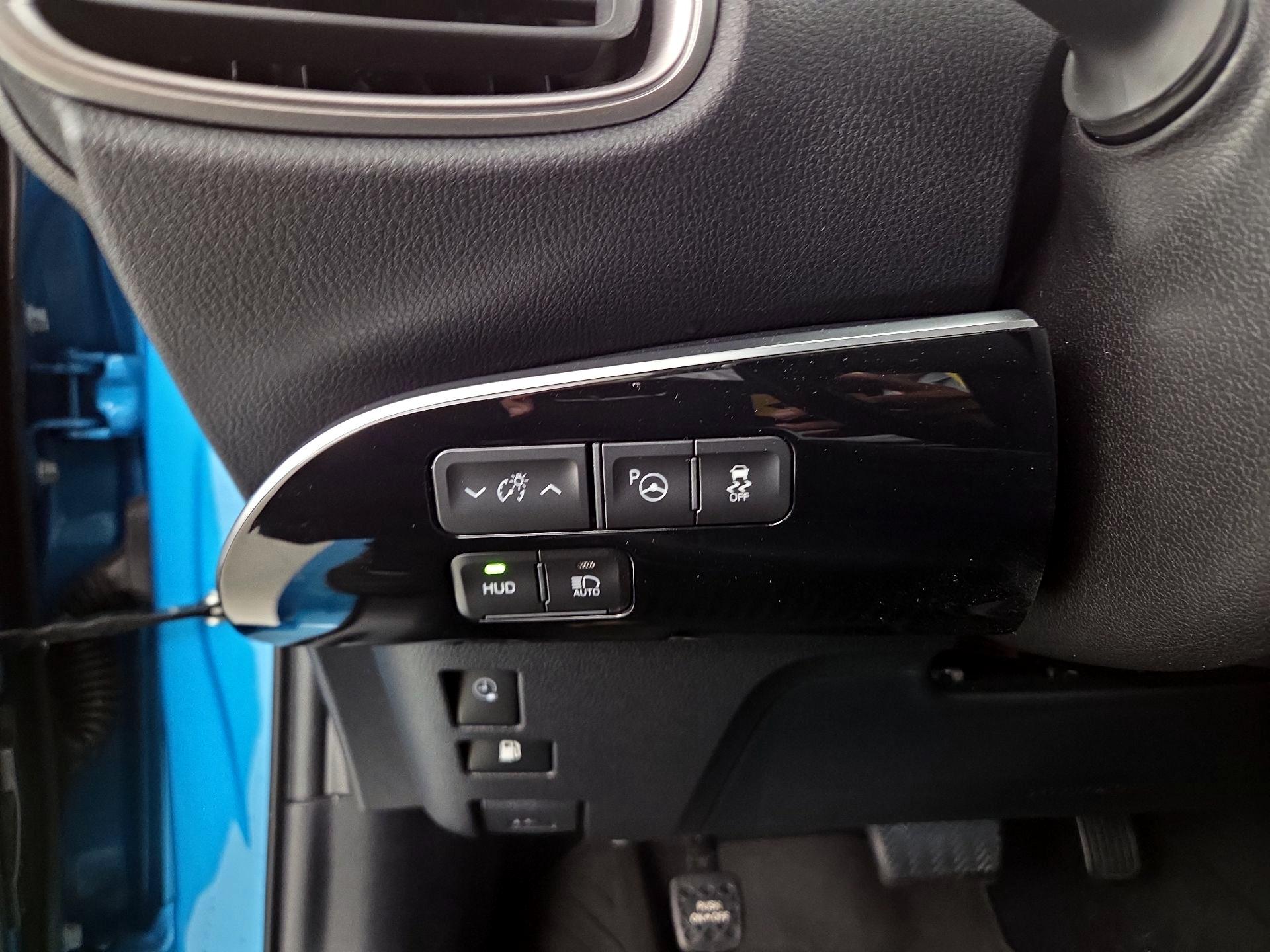 Thumbnail: 2022 Toyota Prius Prime - 13