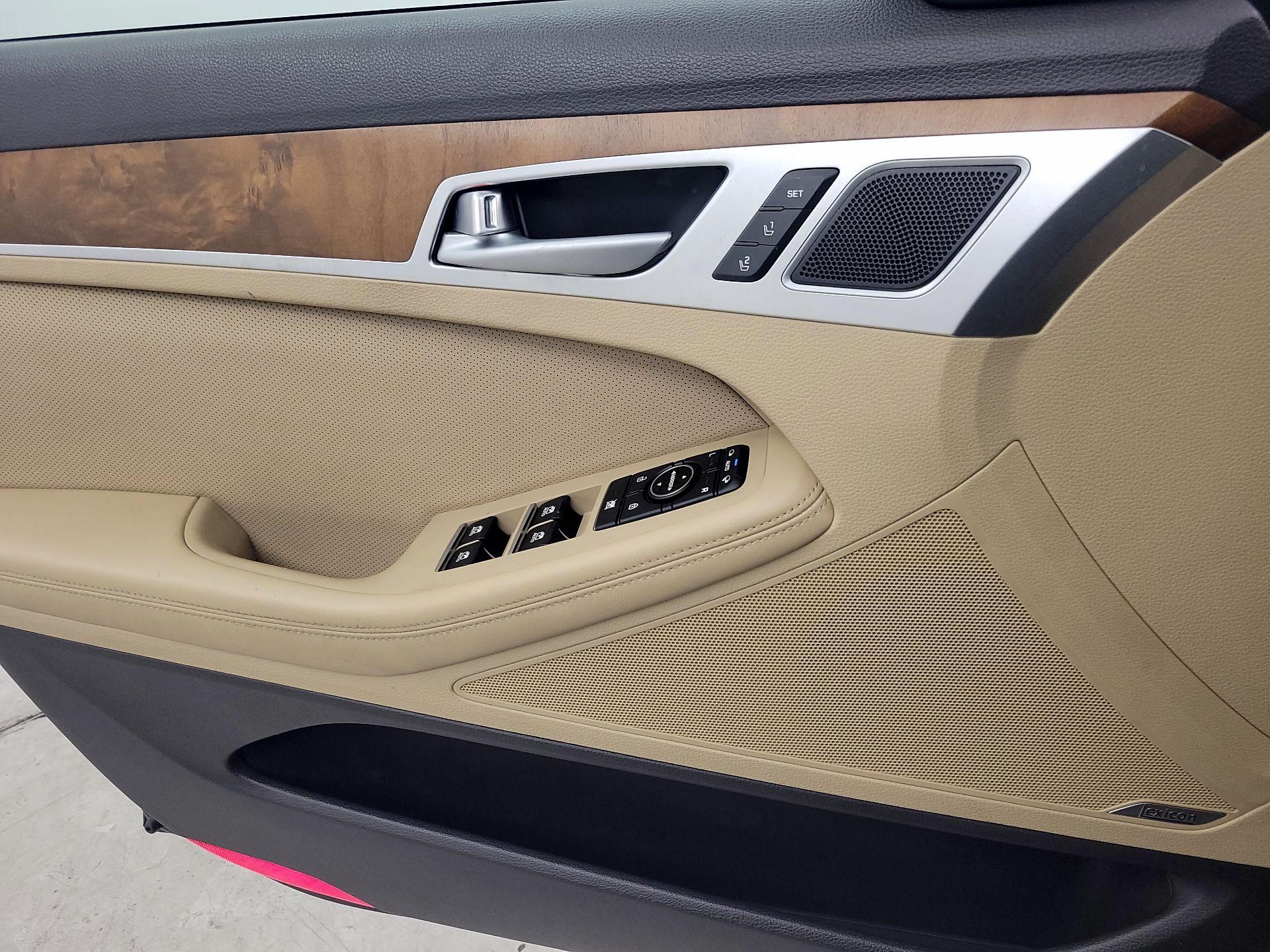 Thumbnail: 2017 Genesis G80 - 10