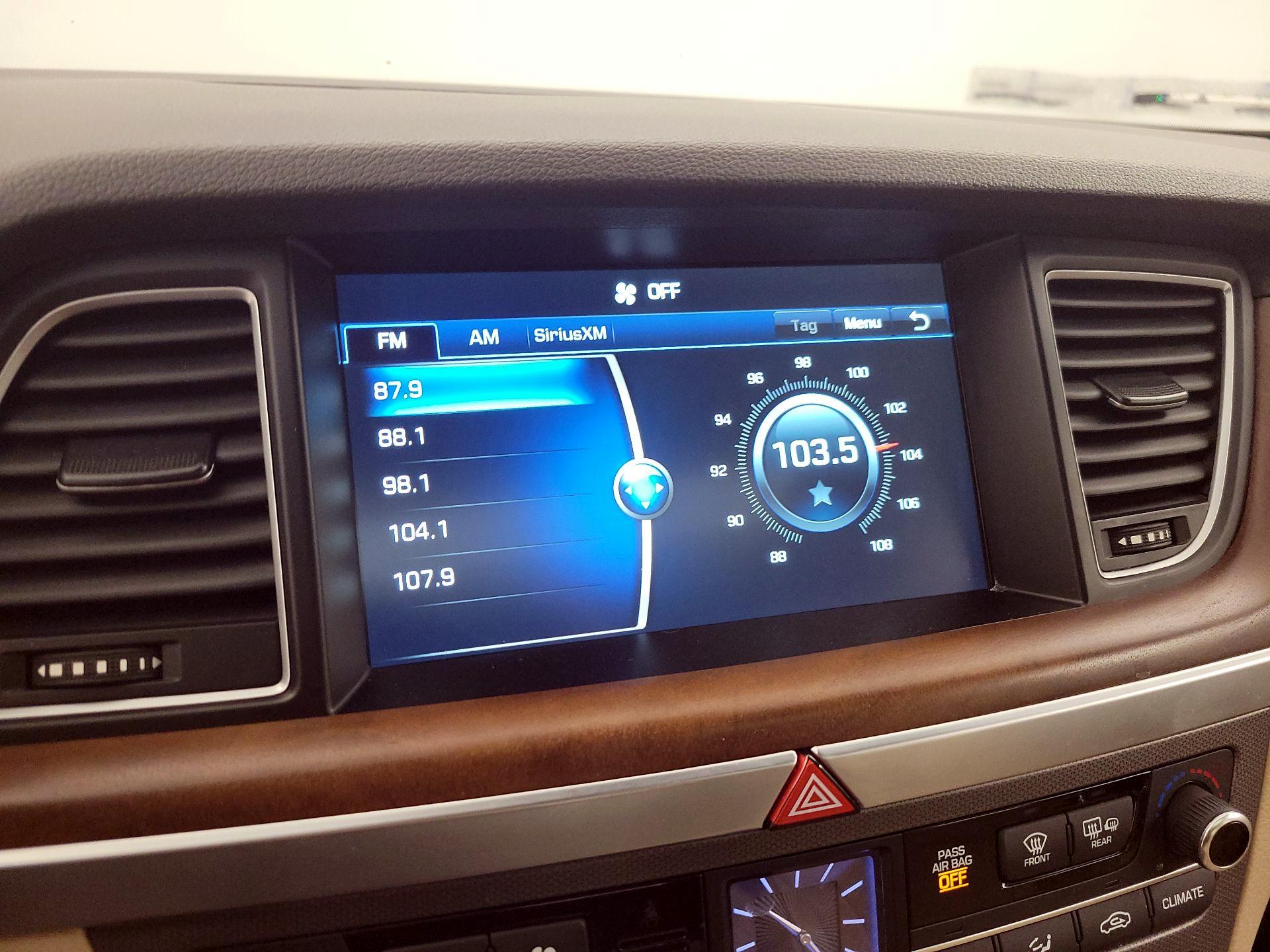 Thumbnail: 2017 Genesis G80 - 14