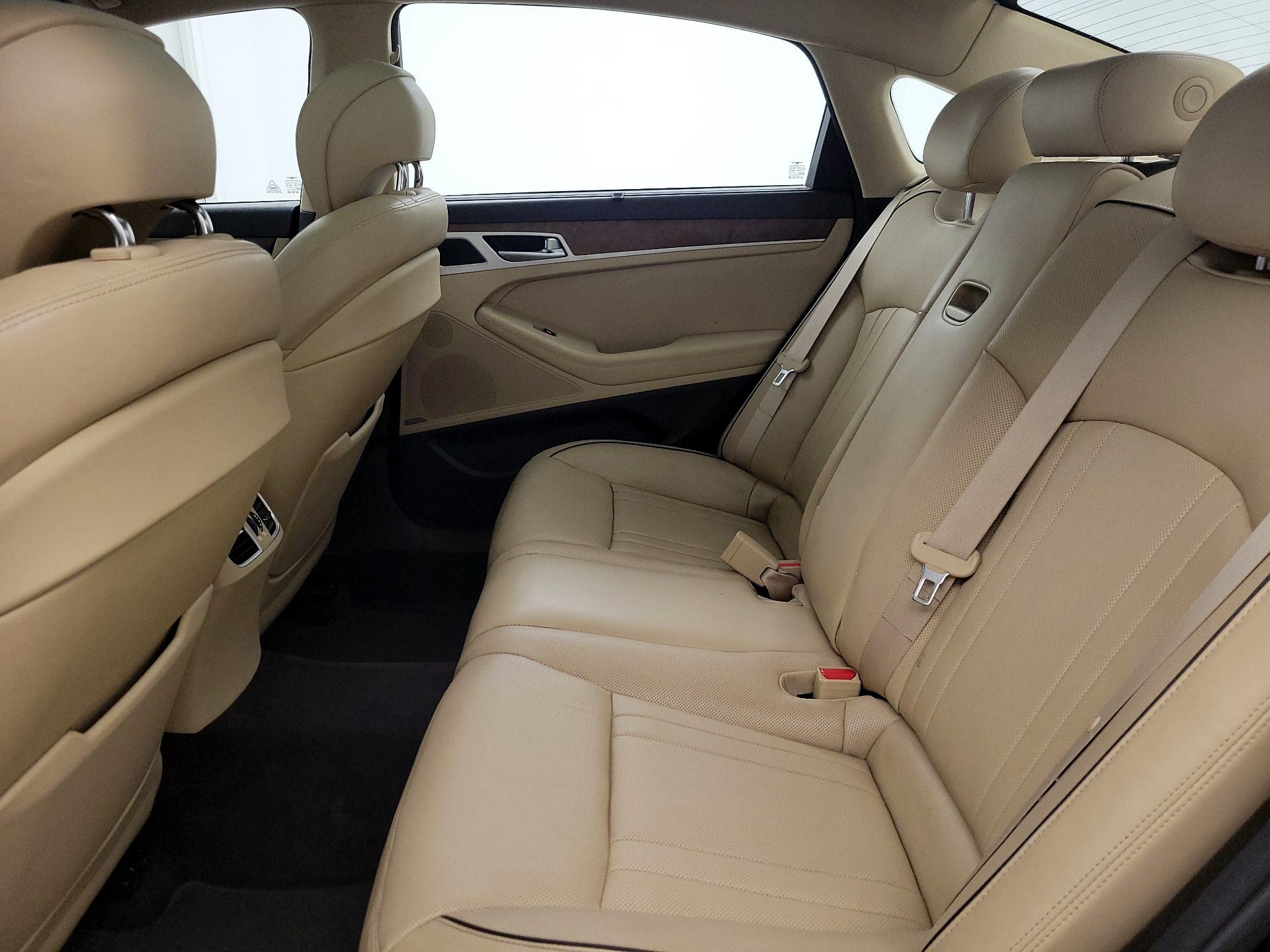 Thumbnail: 2017 Genesis G80 - 19