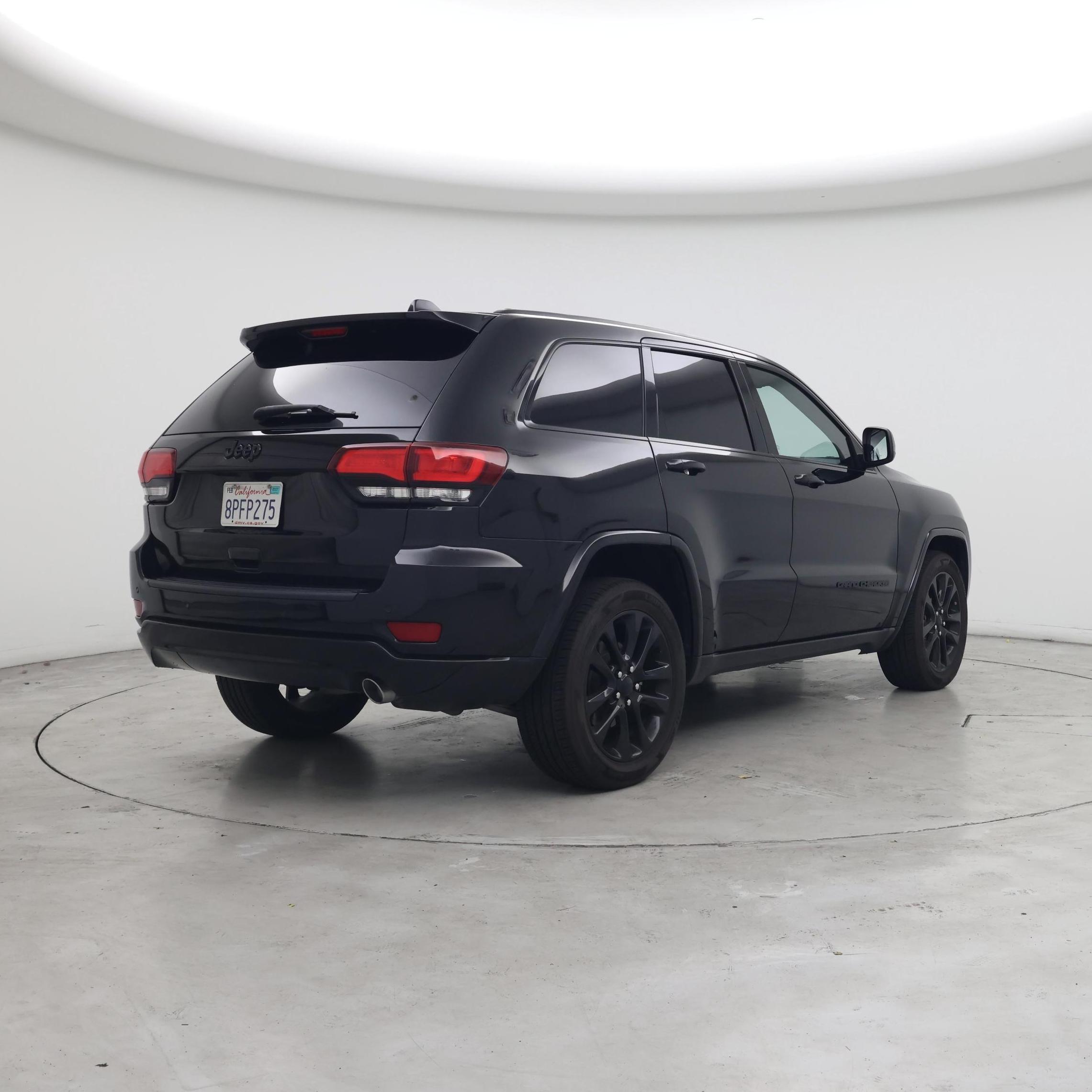 Thumbnail: 2020 Jeep Grand Cherokee - 8