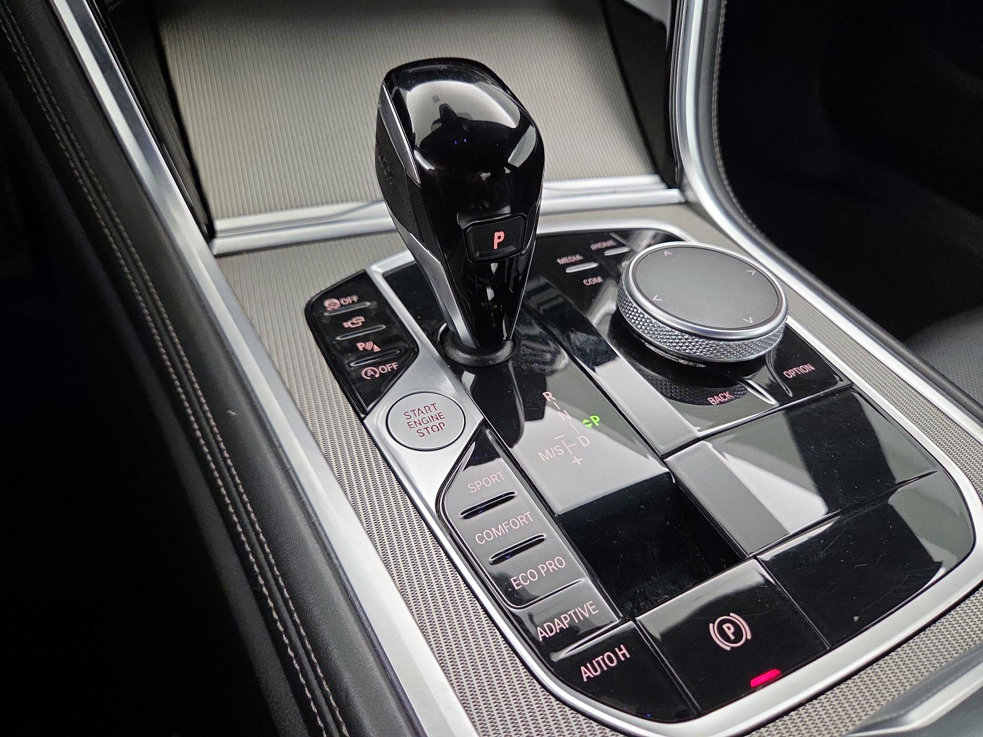 Thumbnail: 2025 BMW 8 Series - 18