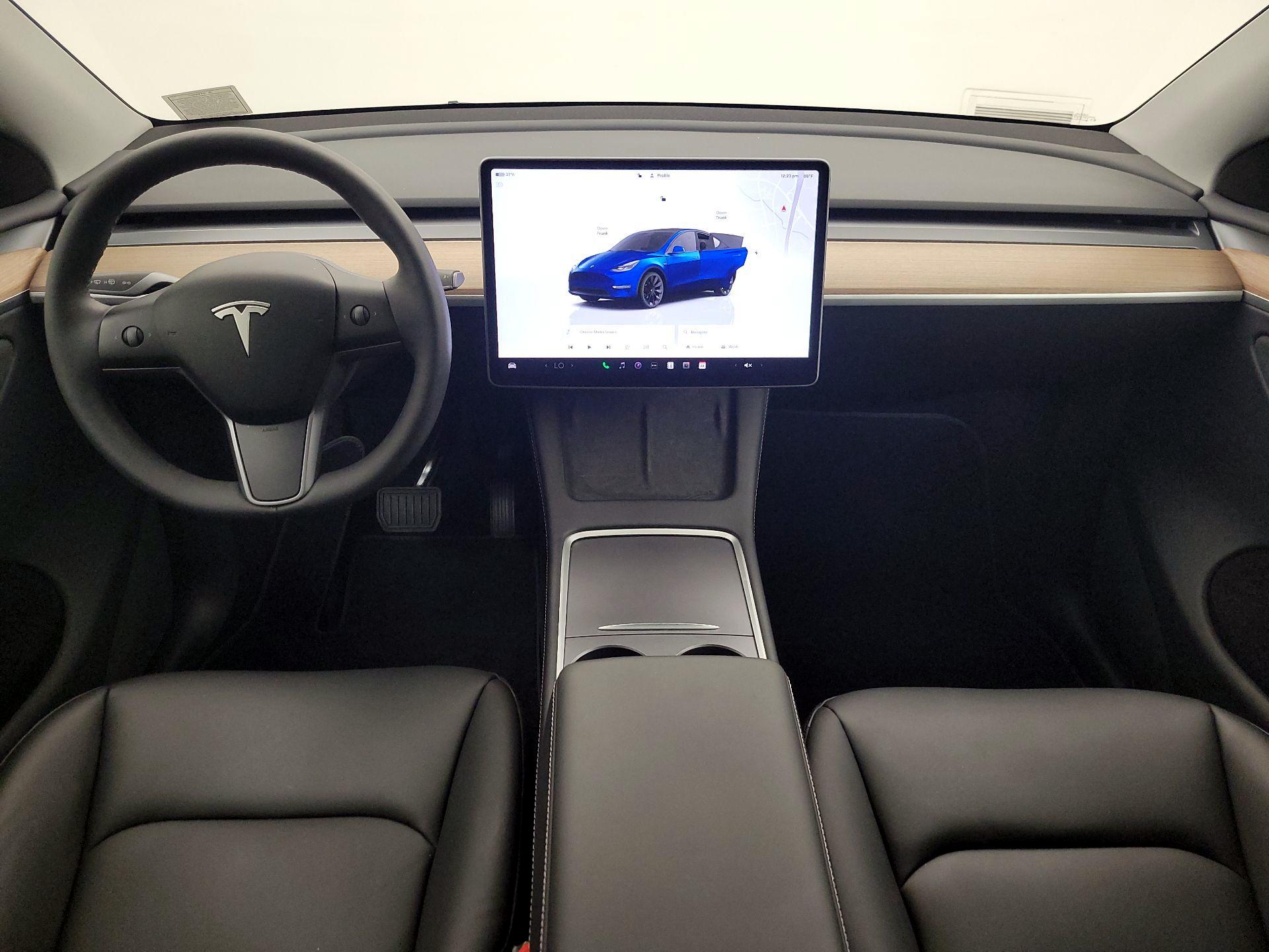 Thumbnail: 2023 Tesla Model Y - 9