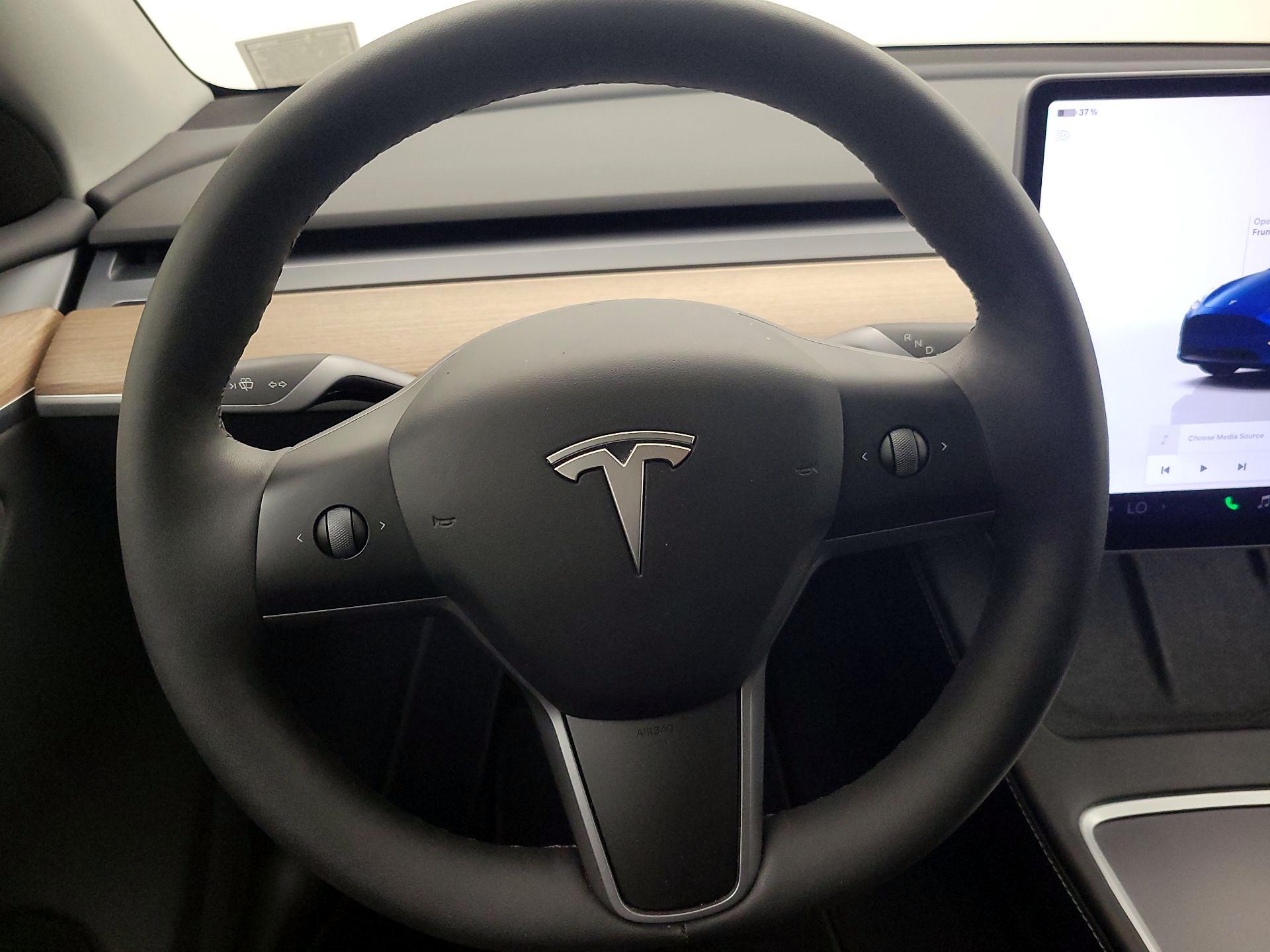 Thumbnail: 2023 Tesla Model Y - 10