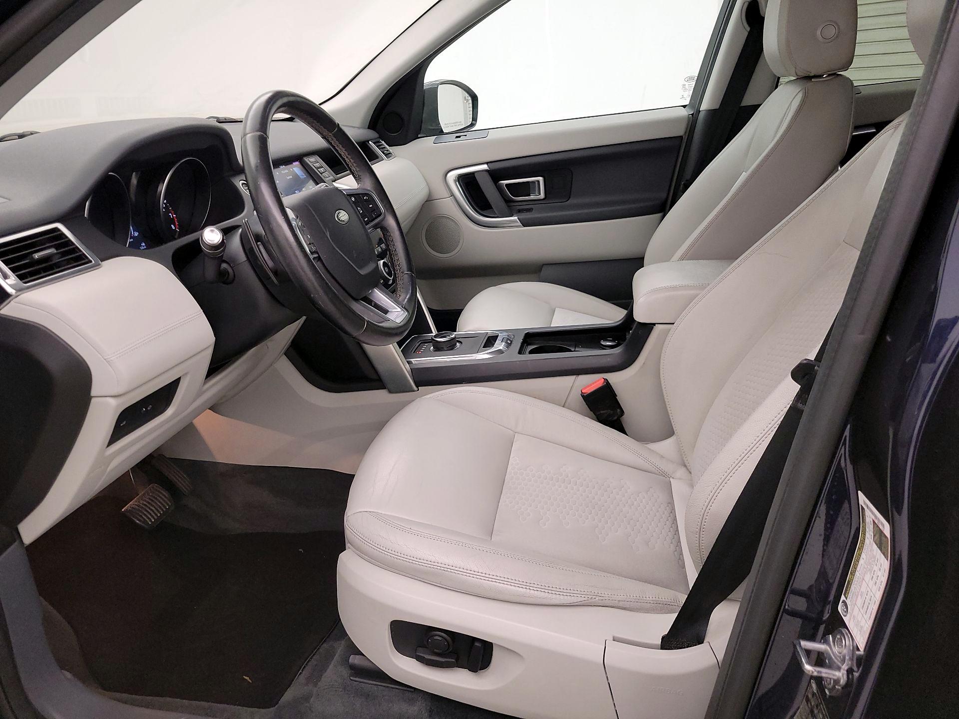 Thumbnail: 2019 Land Rover Discovery Sport - 11