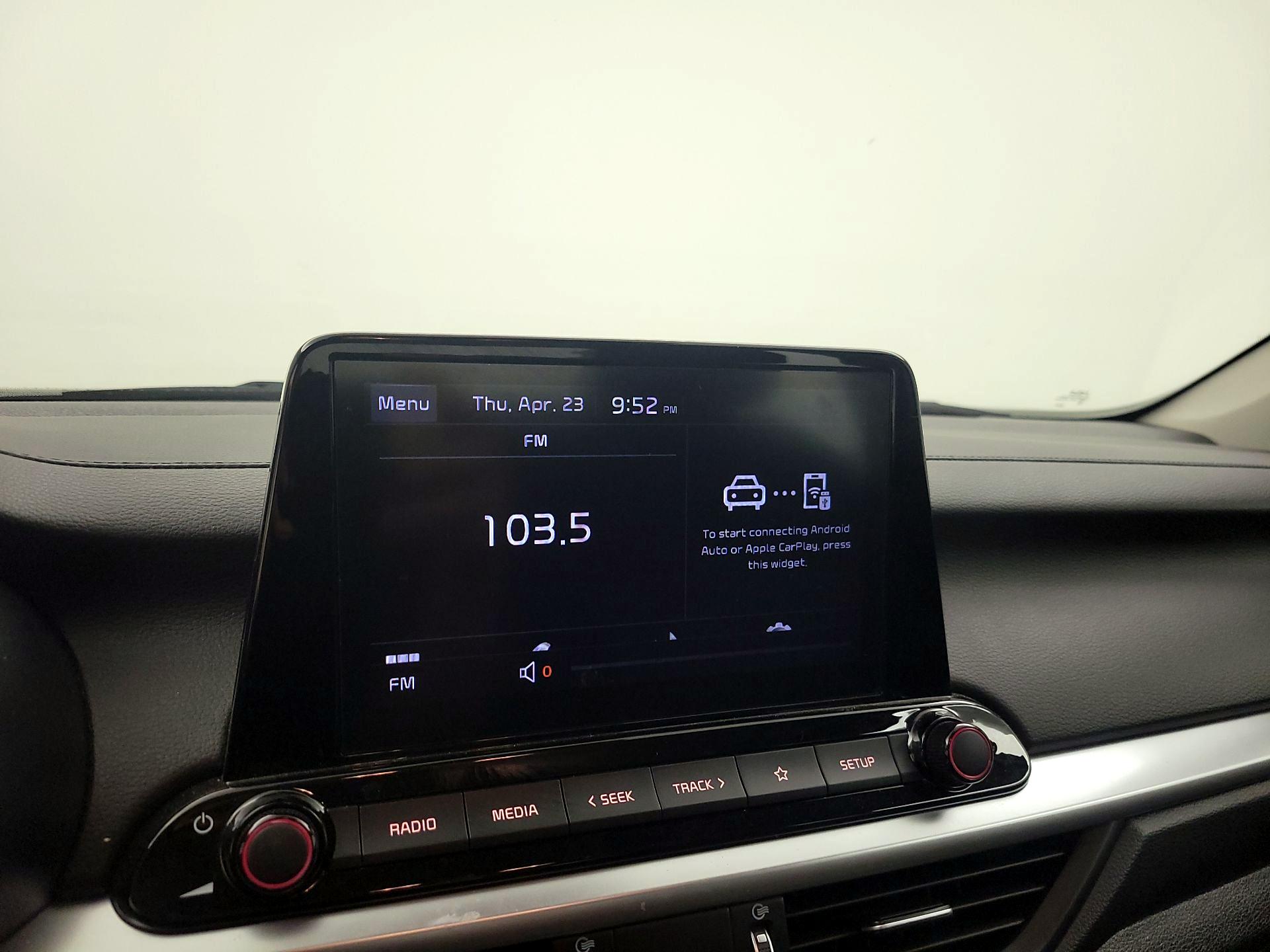Thumbnail: 2023 Kia Forte - 16