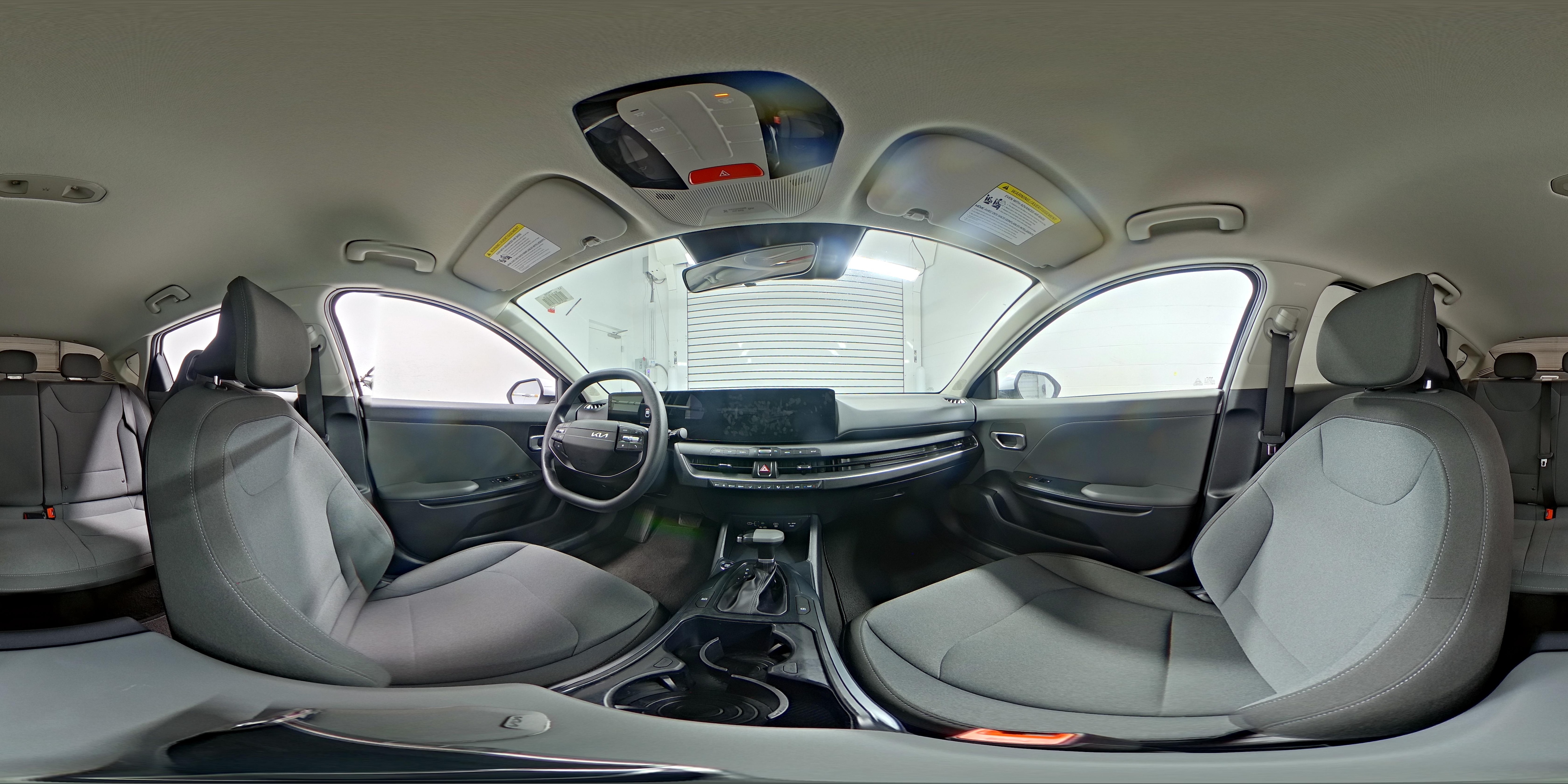 2025 Kia K4 LXS - Photo 24