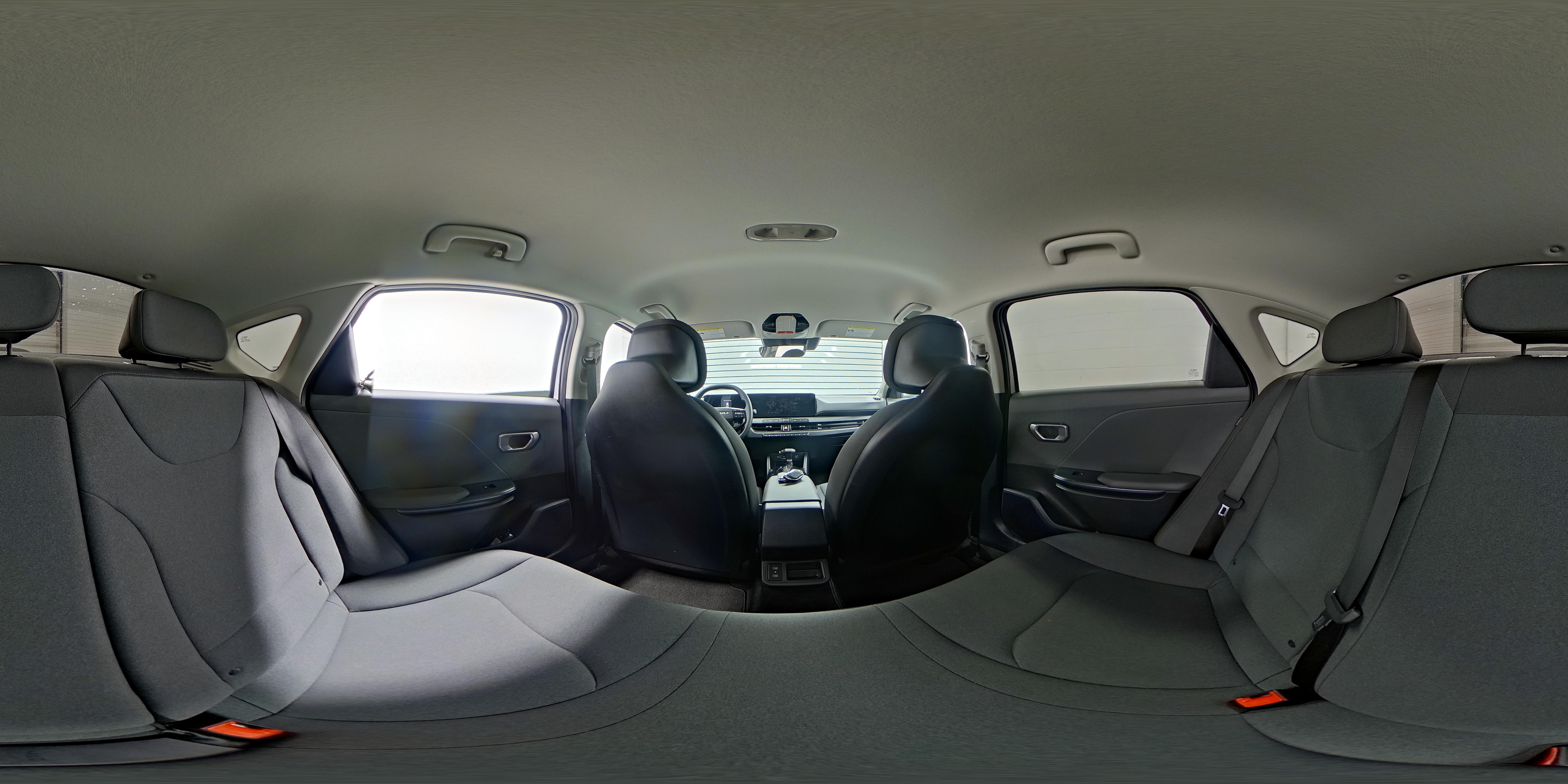 2025 Kia K4 LXS - Photo 25