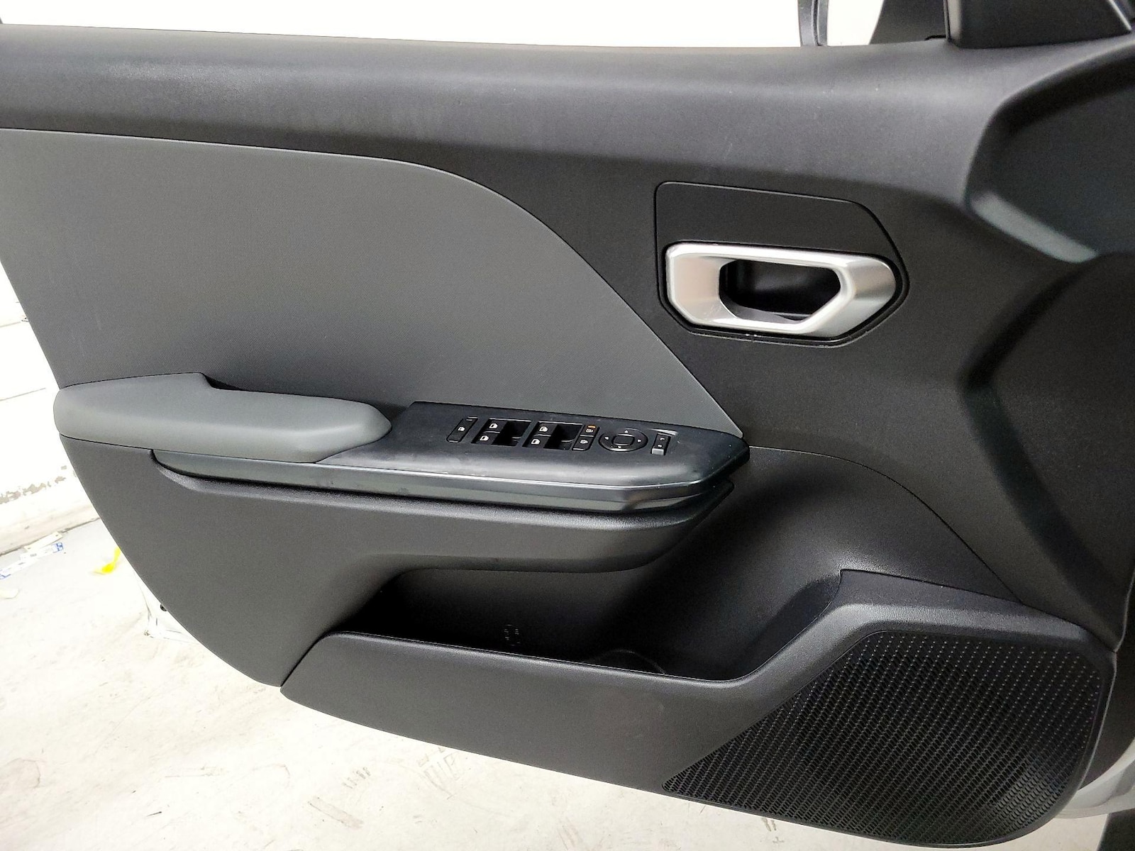 2025 Kia K4 LXS - Photo 13