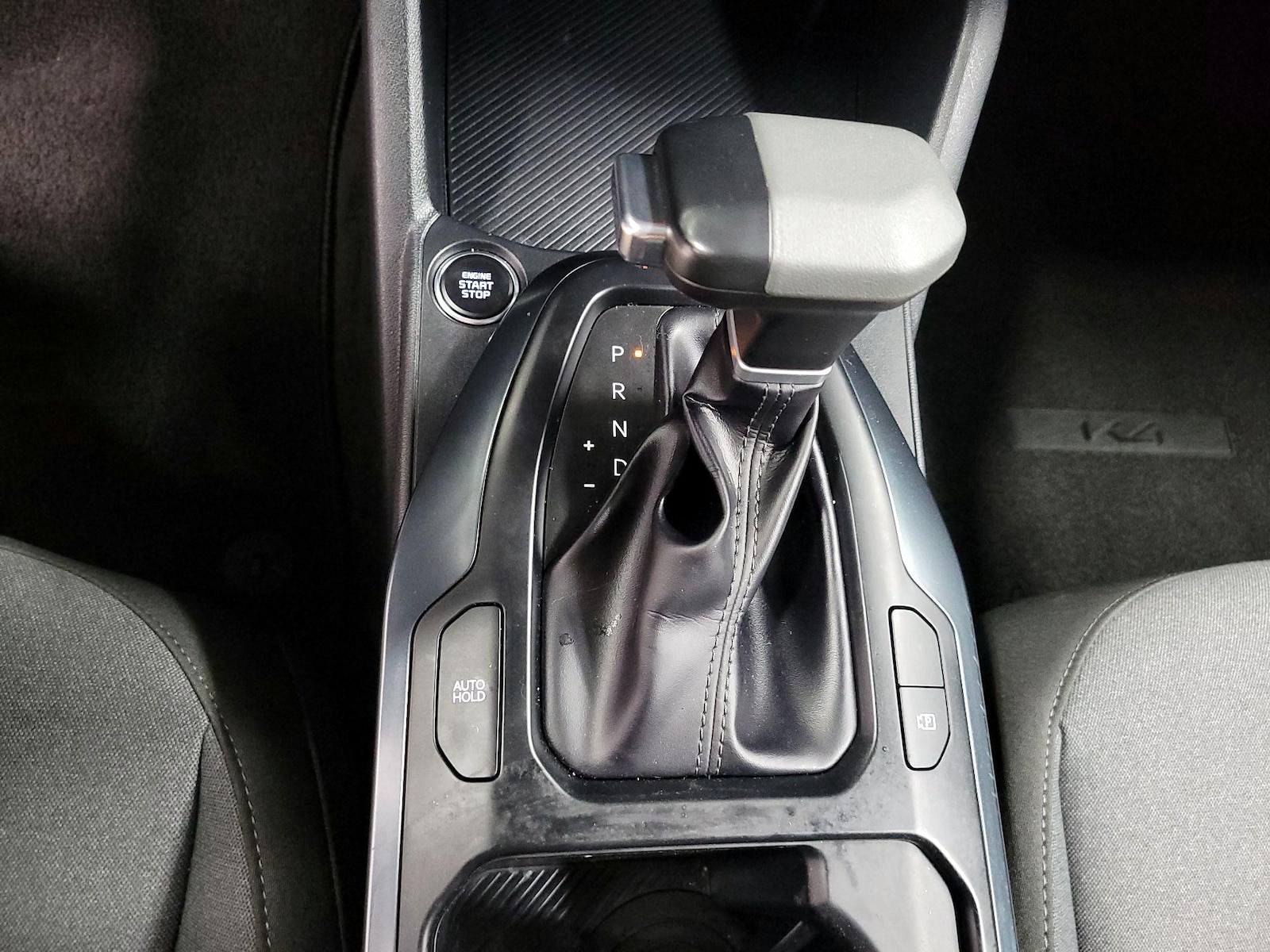 2025 Kia K4 LXS - Photo 18