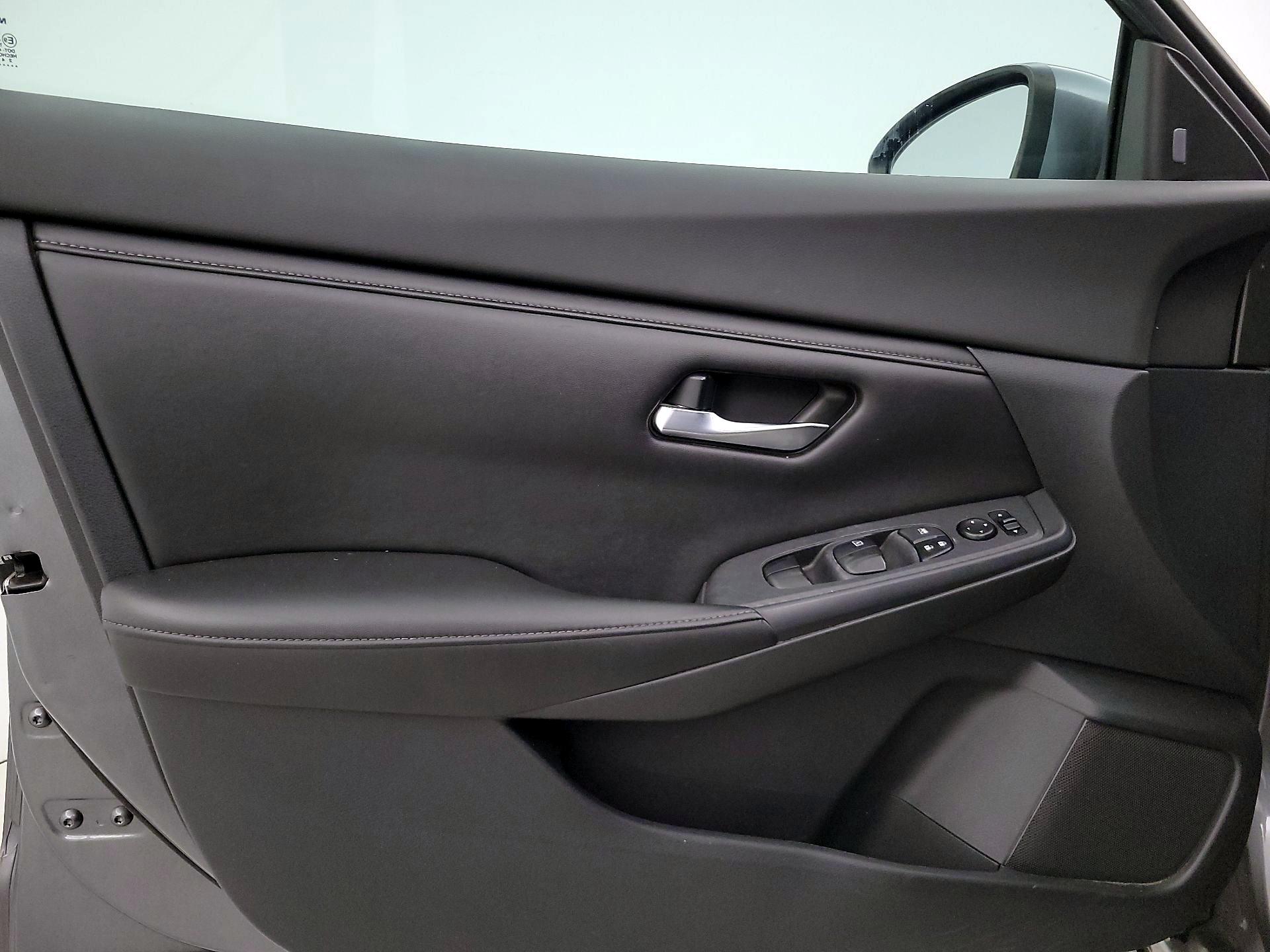 Thumbnail: 2021 Nissan Sentra - 12