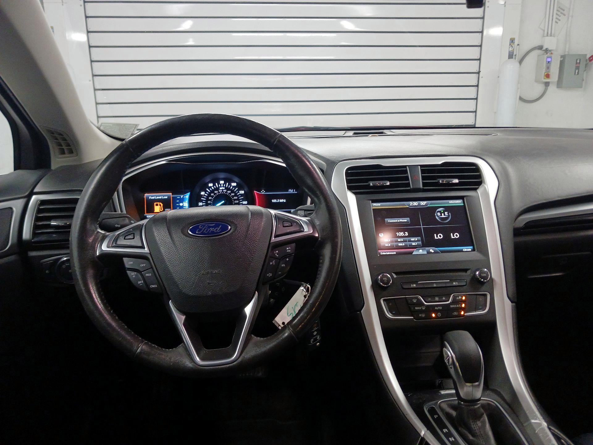 Thumbnail: 2016 Ford Fusion - 10