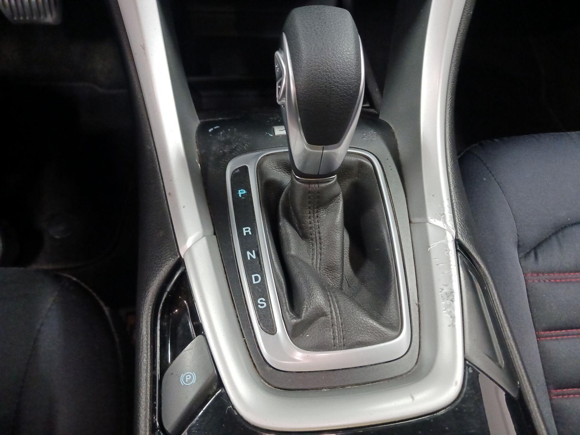 Thumbnail: 2016 Ford Fusion - 17