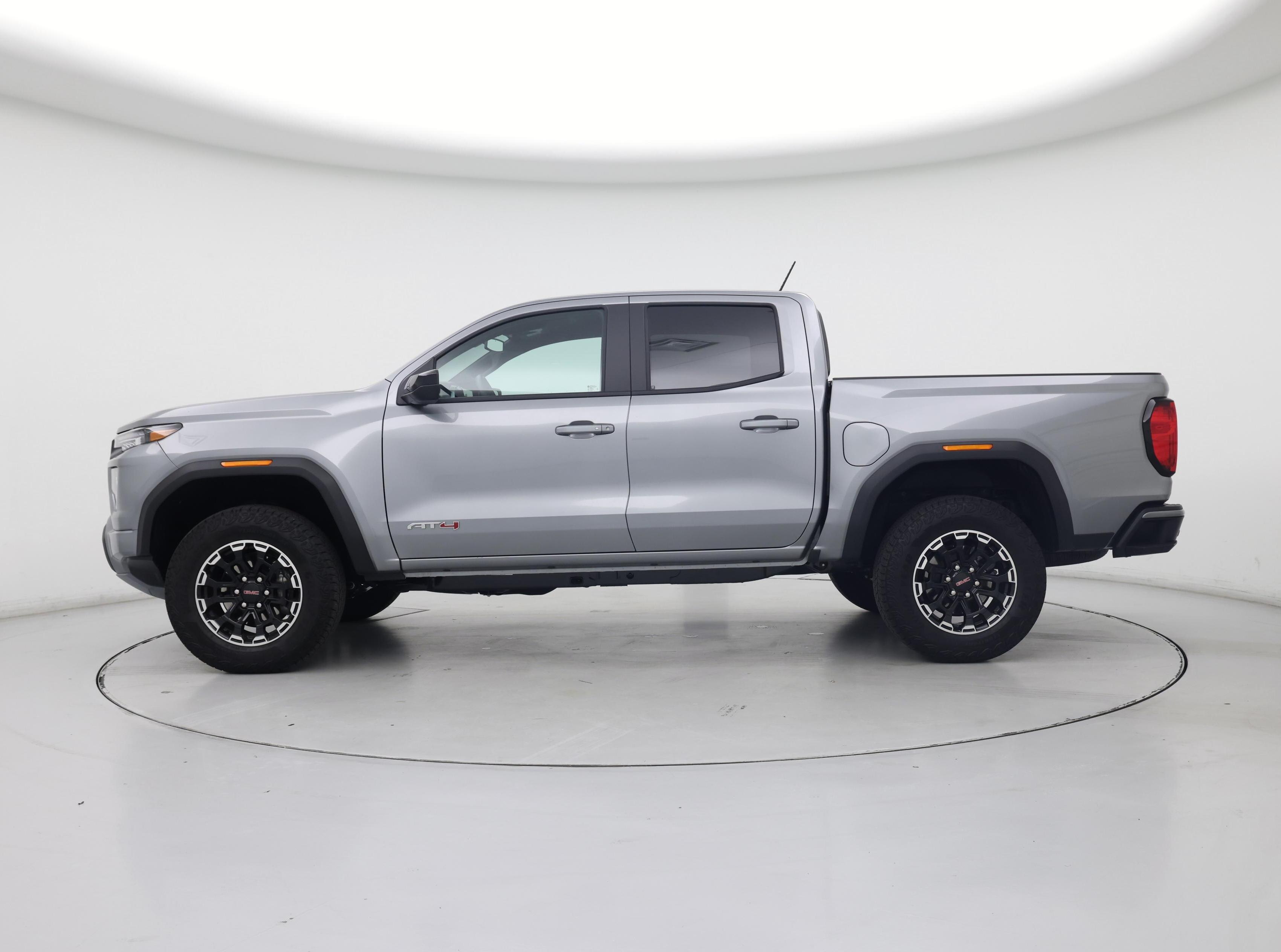 Thumbnail: 2026 GMC Canyon - 3
