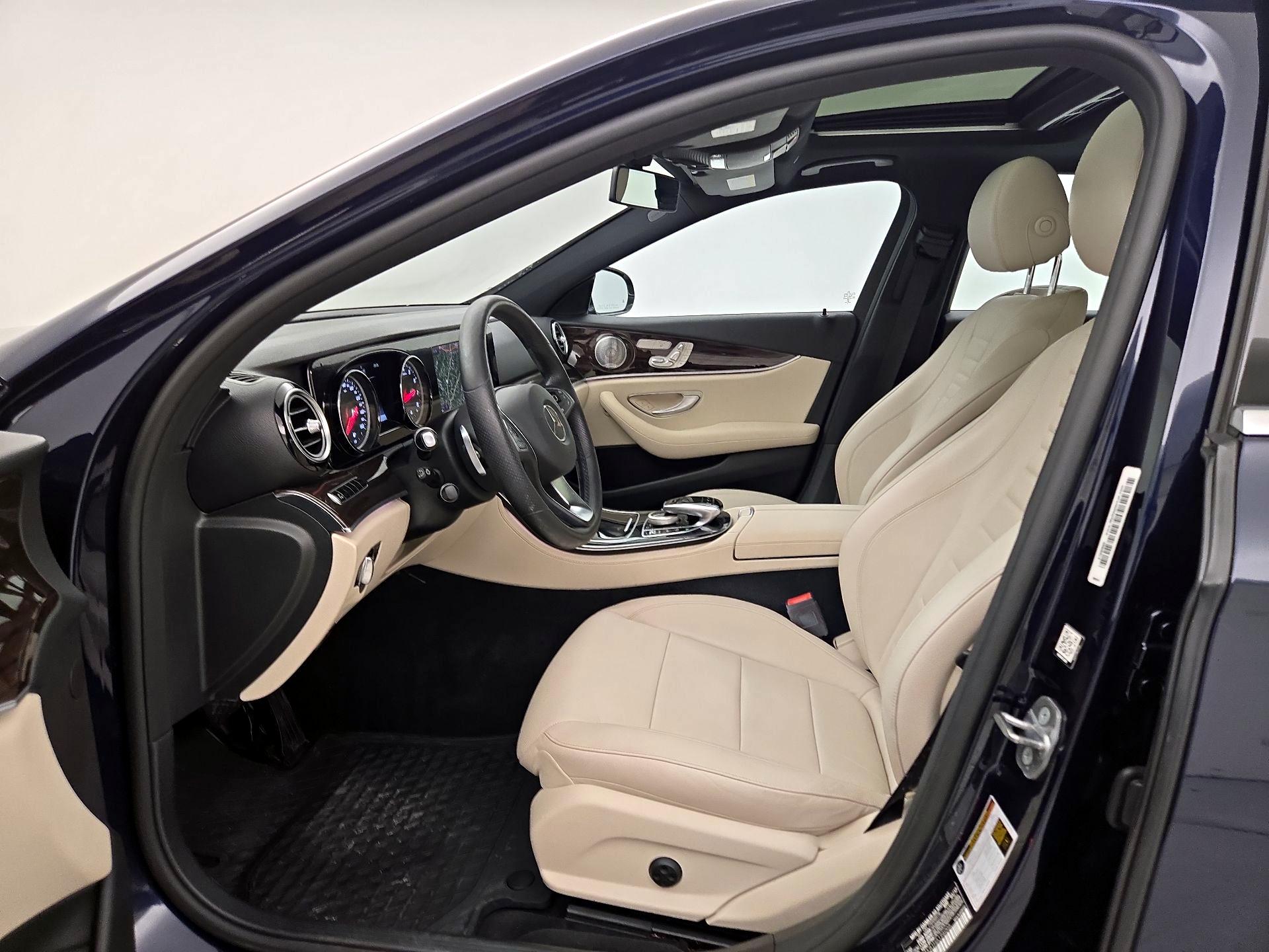 Thumbnail: 2017 Mercedes-Benz E-Class - 11