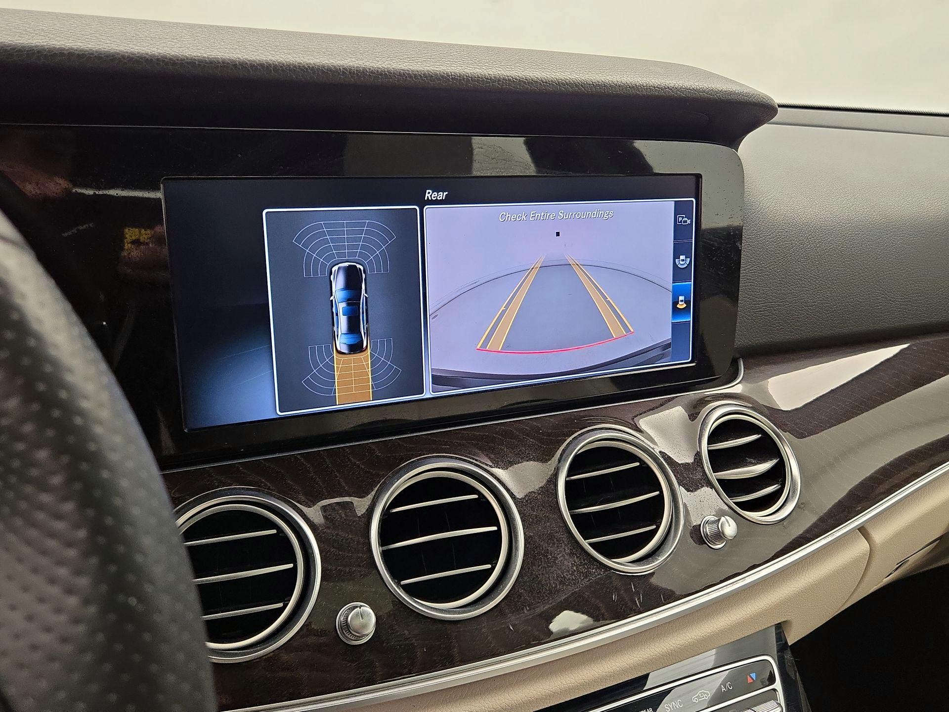 Thumbnail: 2017 Mercedes-Benz E-Class - 15