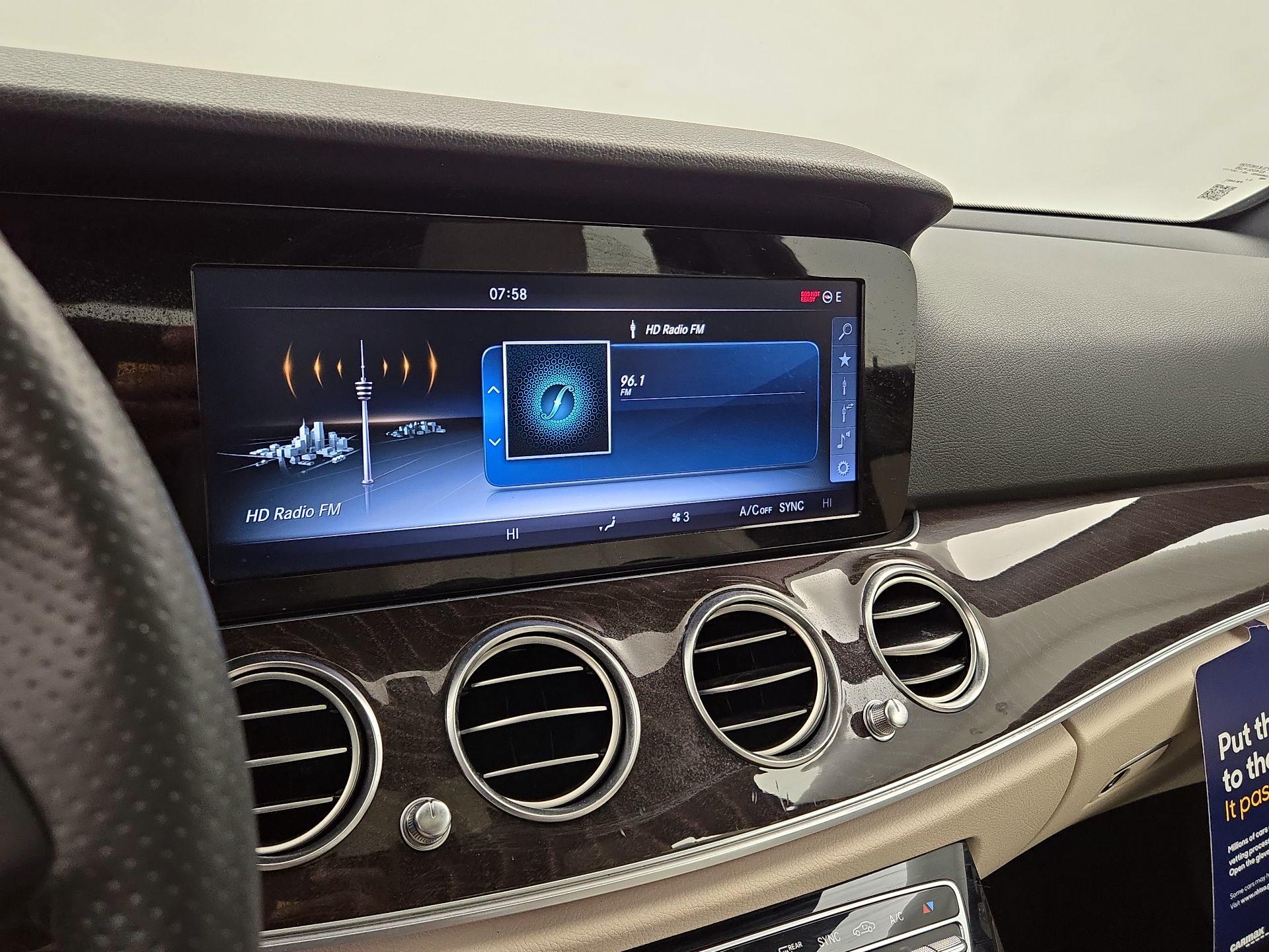 Thumbnail: 2017 Mercedes-Benz E-Class - 16