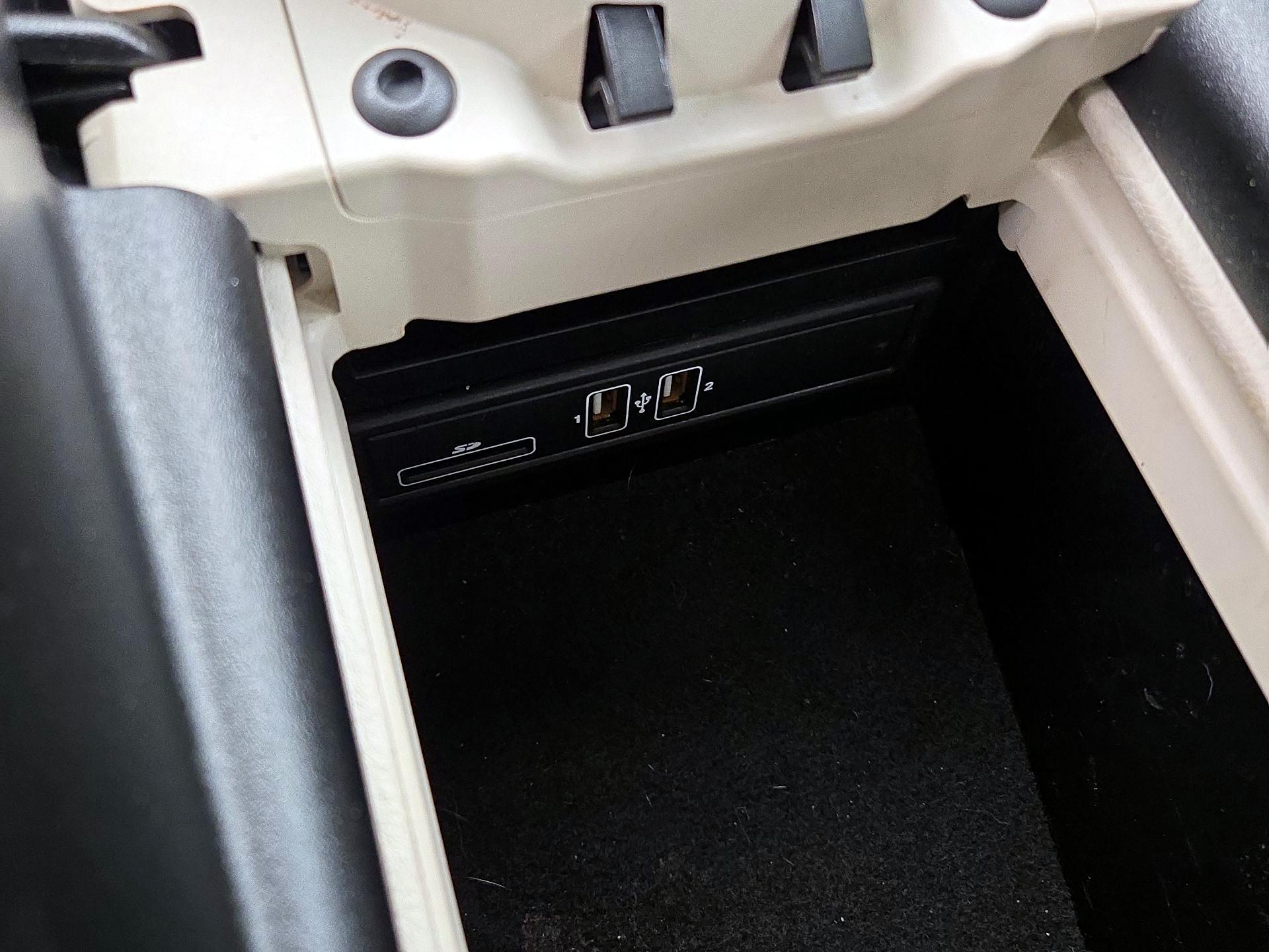 Thumbnail: 2017 Mercedes-Benz E-Class - 19