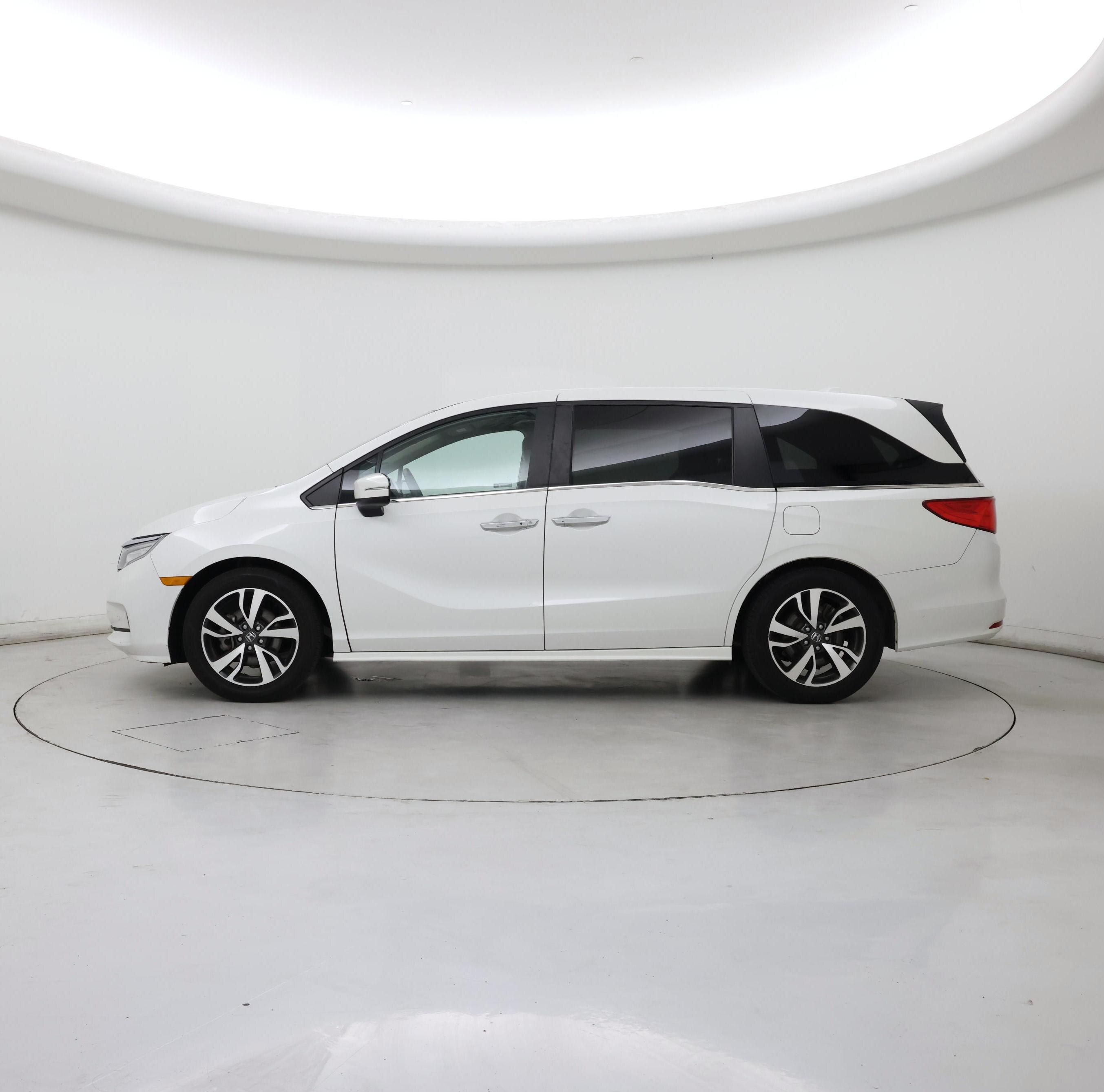 Thumbnail: 2023 Honda Odyssey - 3