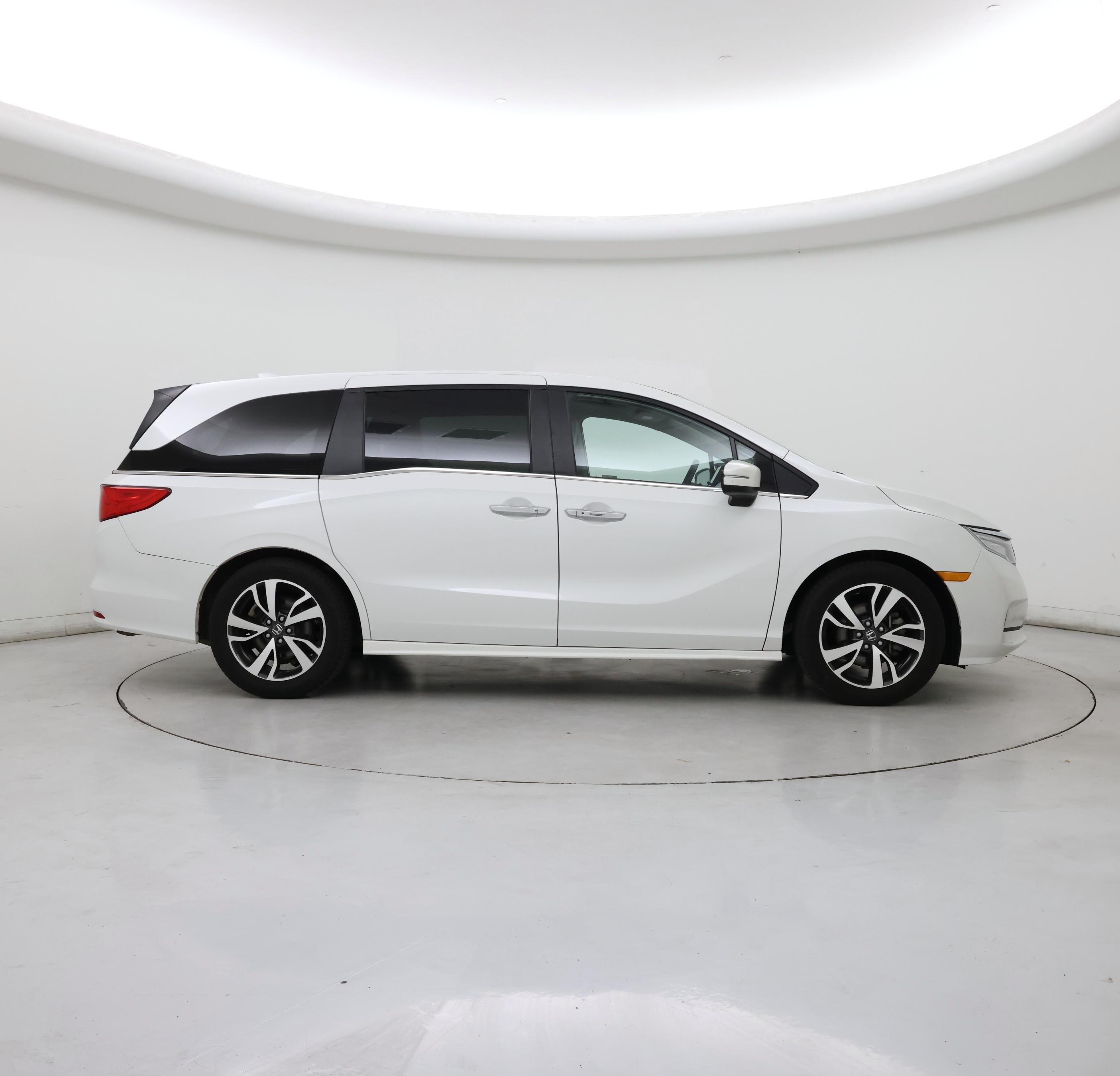 Thumbnail: 2023 Honda Odyssey - 7