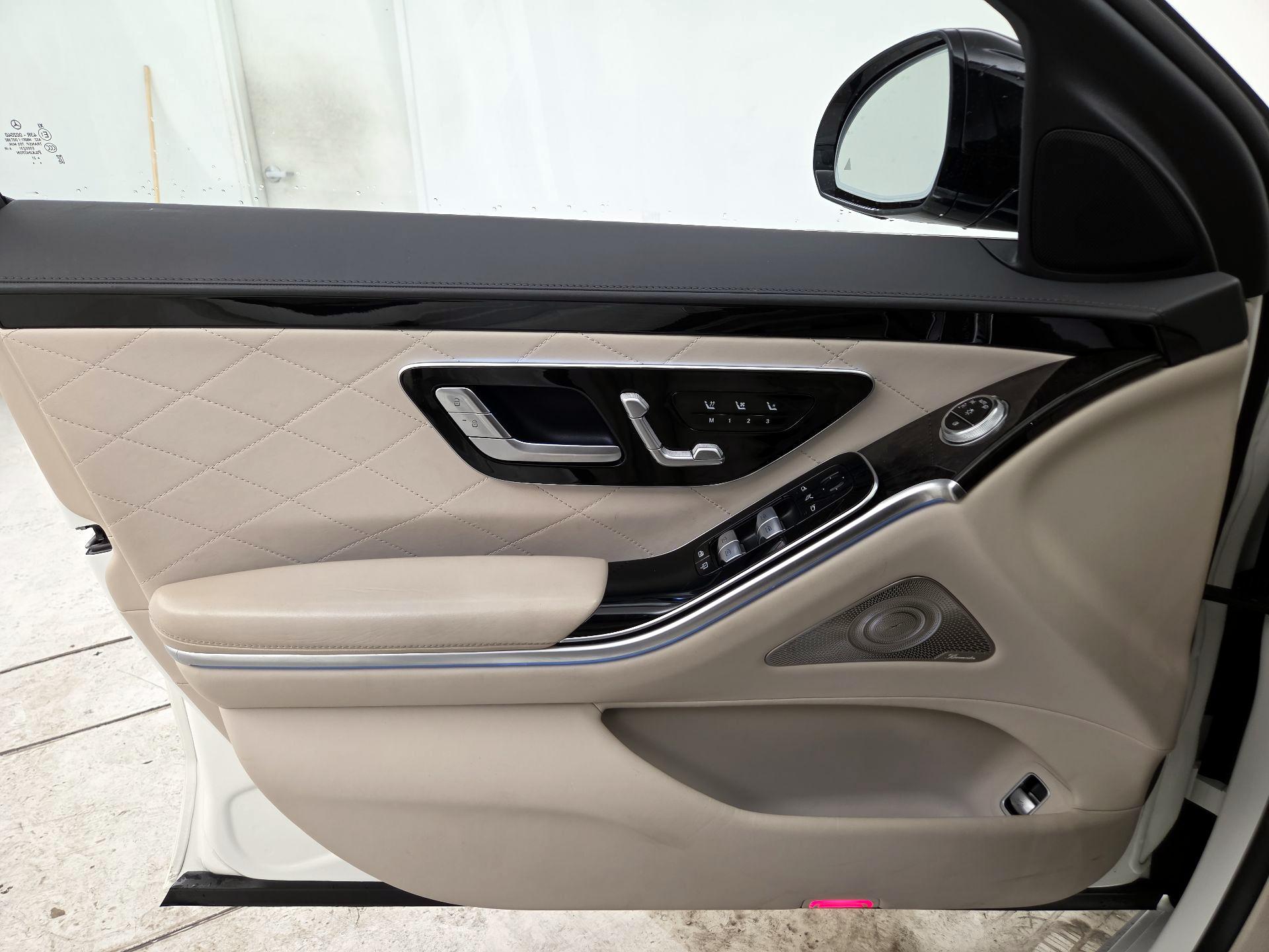 Thumbnail: 2022 Mercedes-Benz S-Class - 10