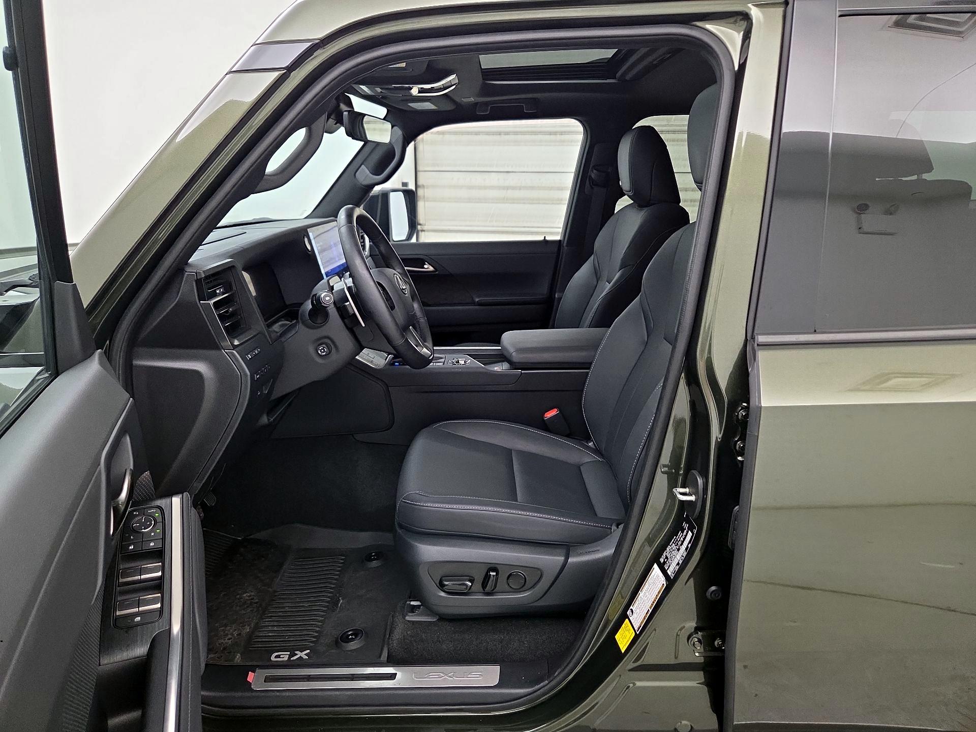 Thumbnail: 2025 Lexus GX - 9