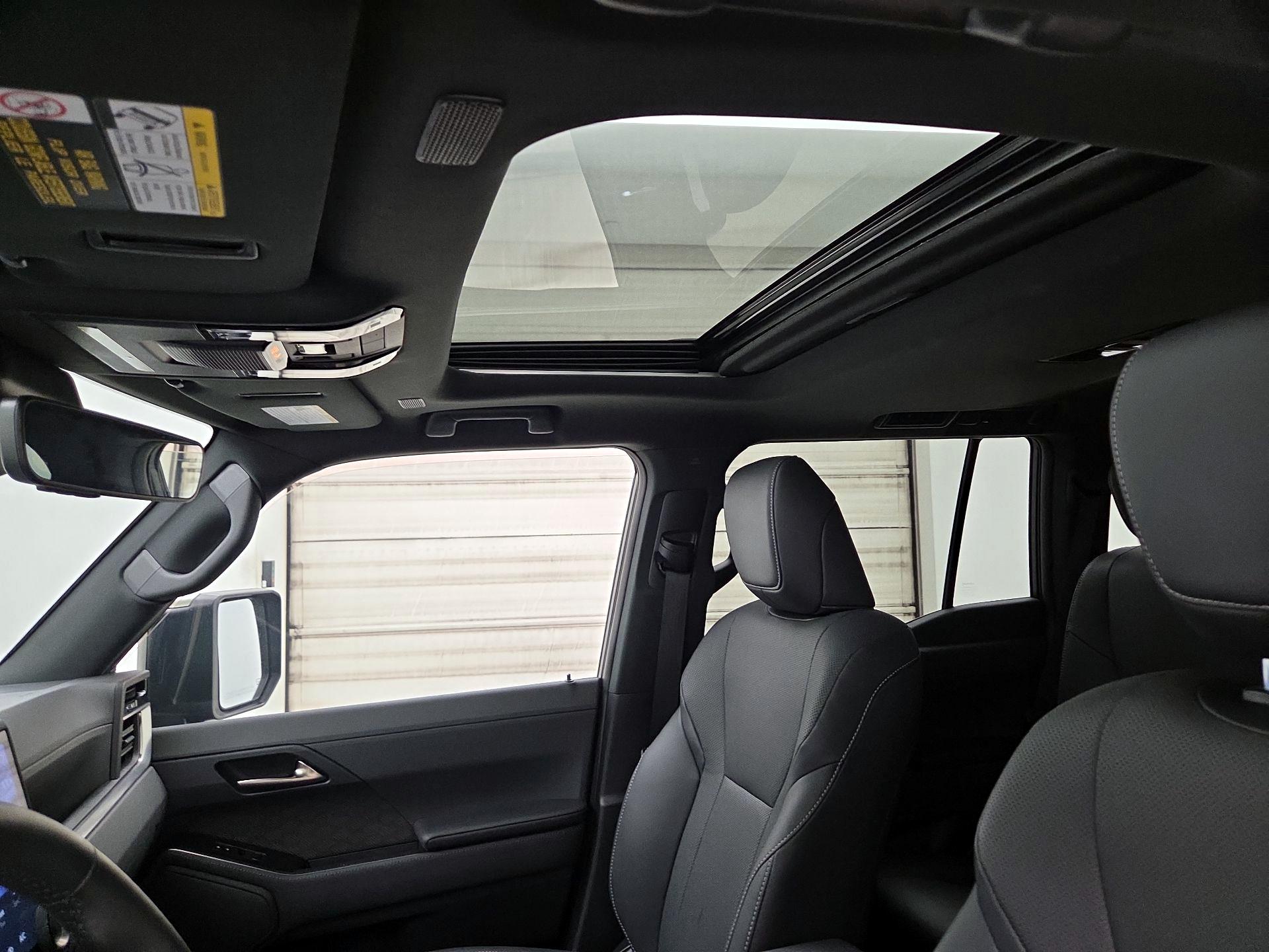 Thumbnail: 2025 Lexus GX - 17