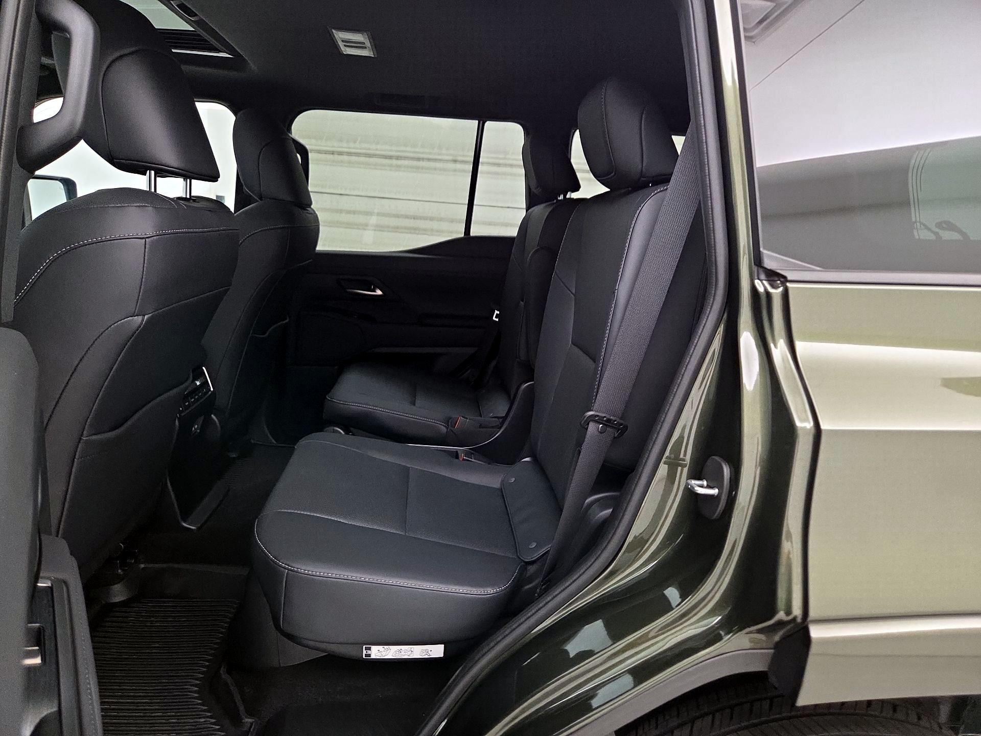 Thumbnail: 2025 Lexus GX - 18