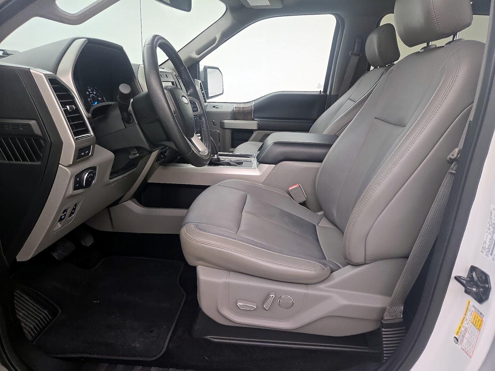 2018 Ford F-150 Lariat - Photo 12