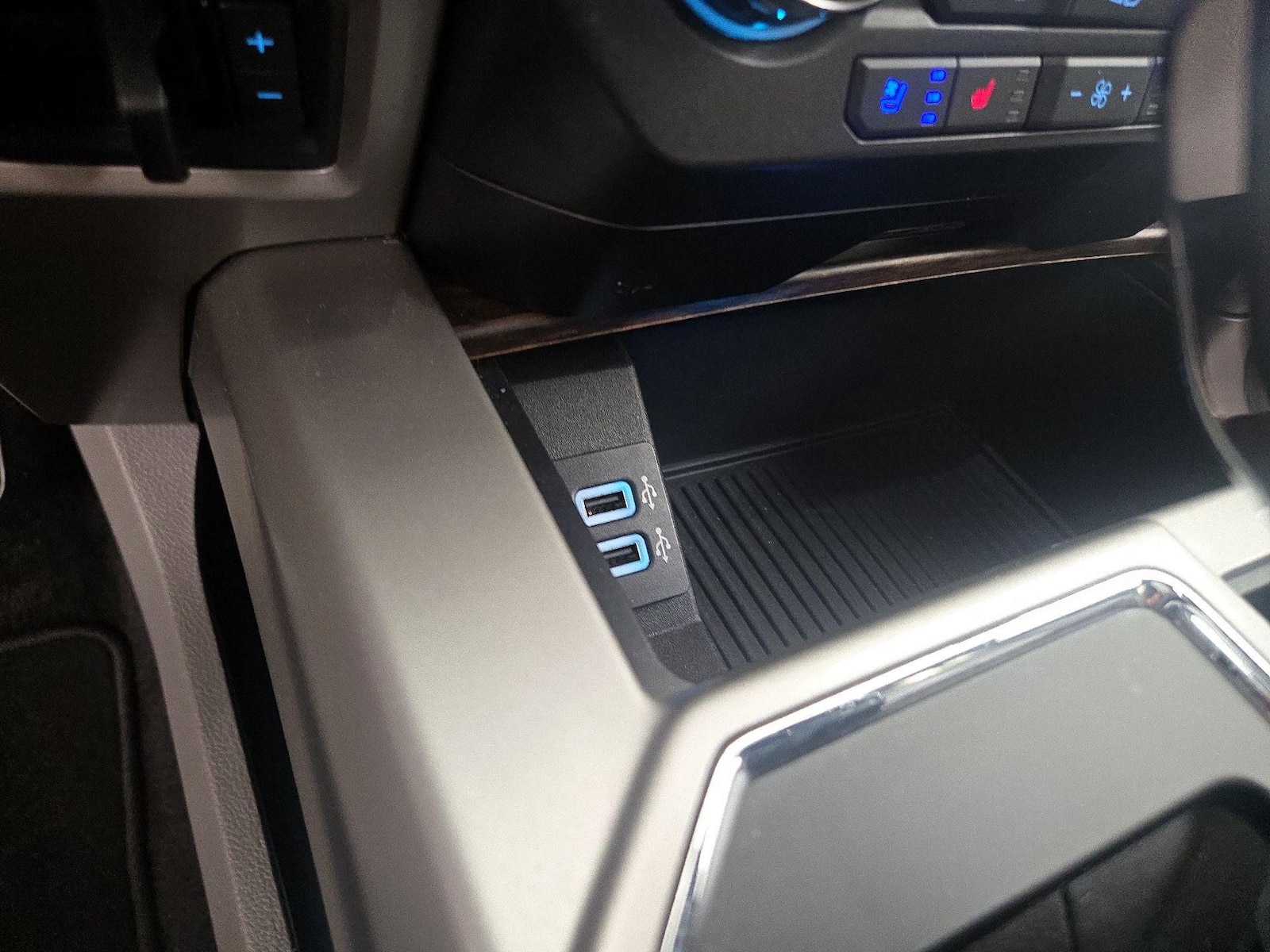 2018 Ford F-150 Lariat - Photo 20
