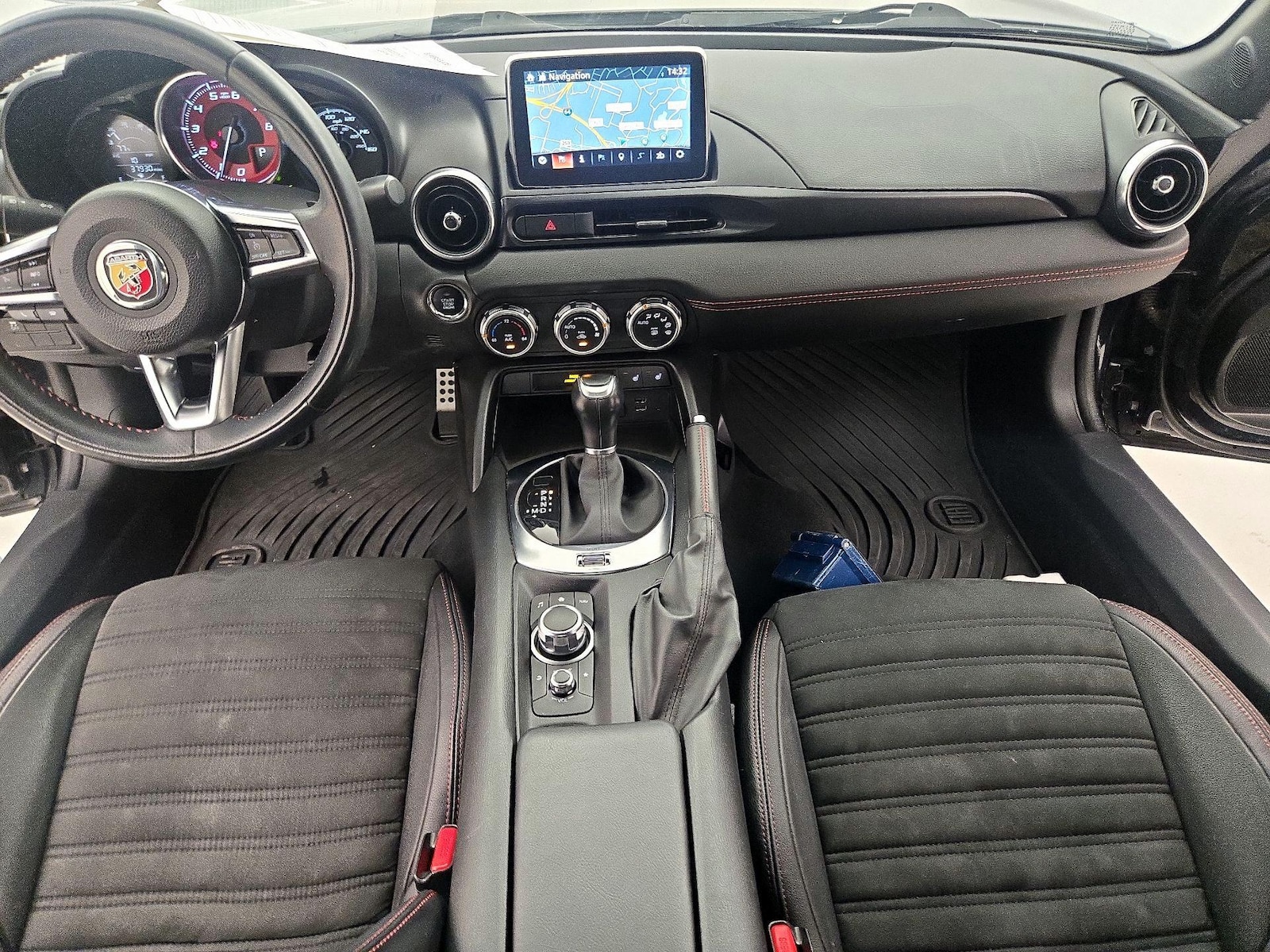 2019 FIAT 124 Spider Abarth - Photo 10