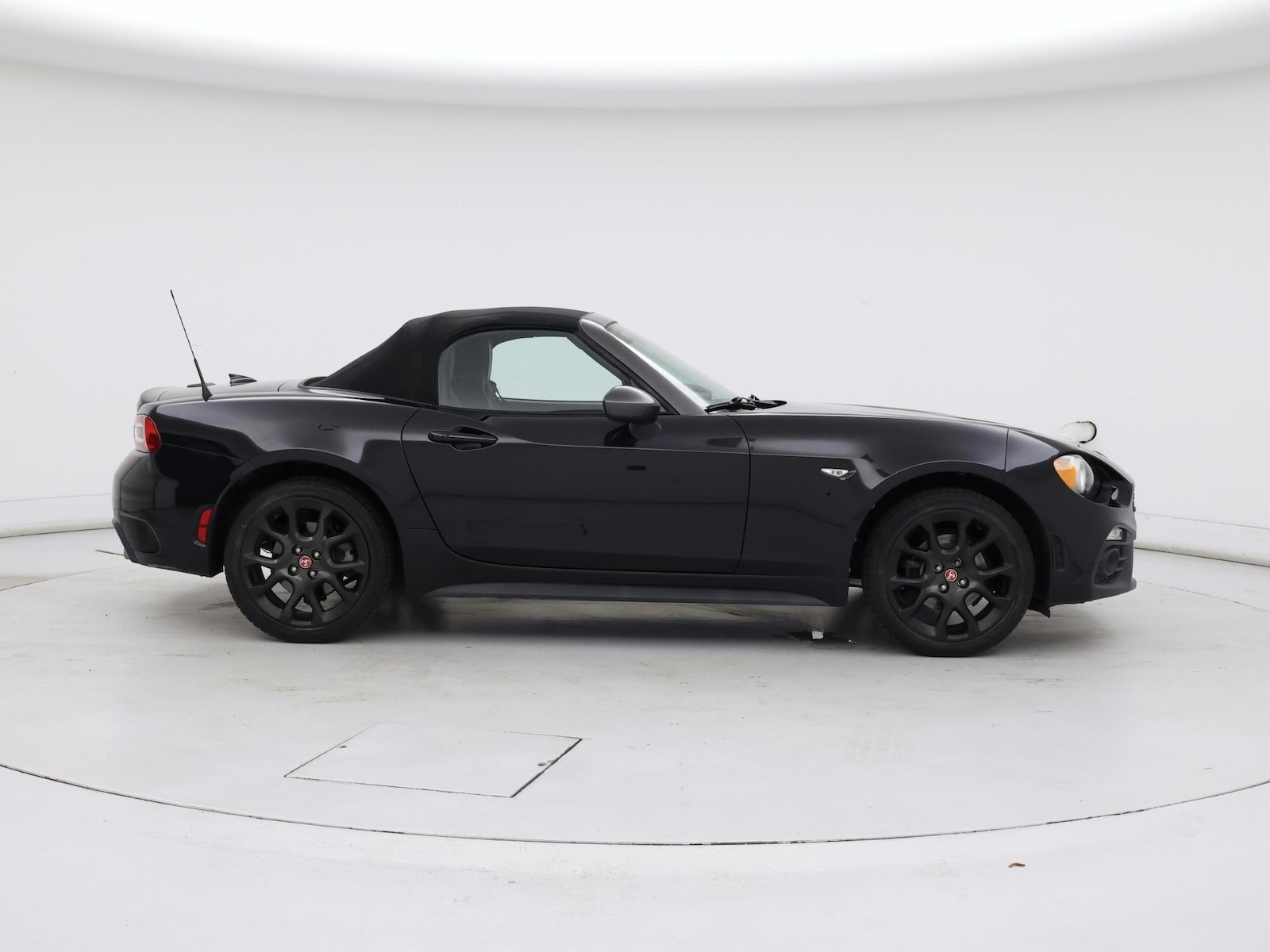 2019 FIAT 124 Spider Abarth - Photo 8