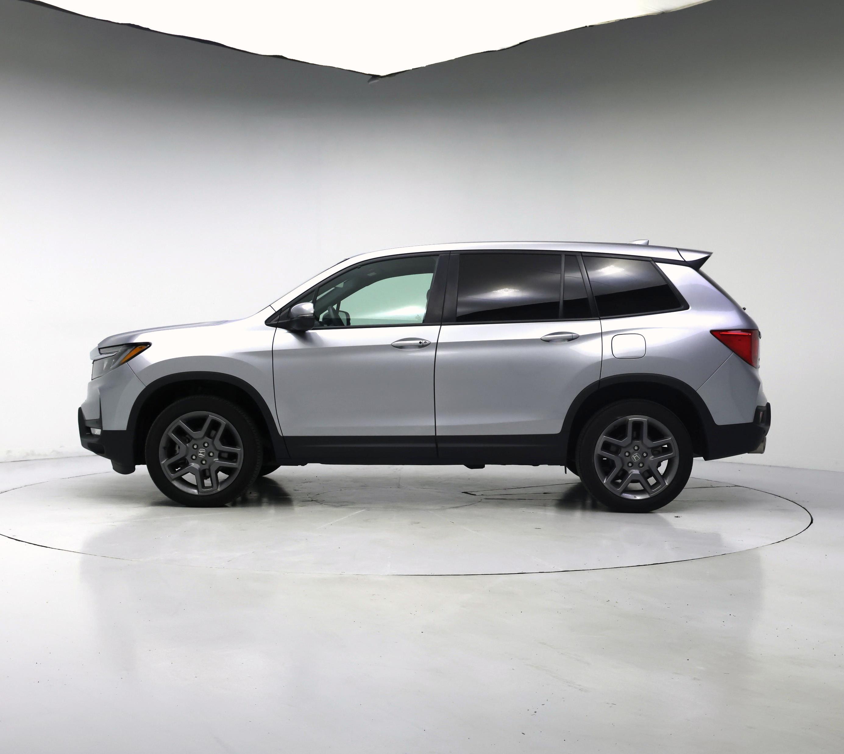 Thumbnail: 2023 Honda Passport - 3