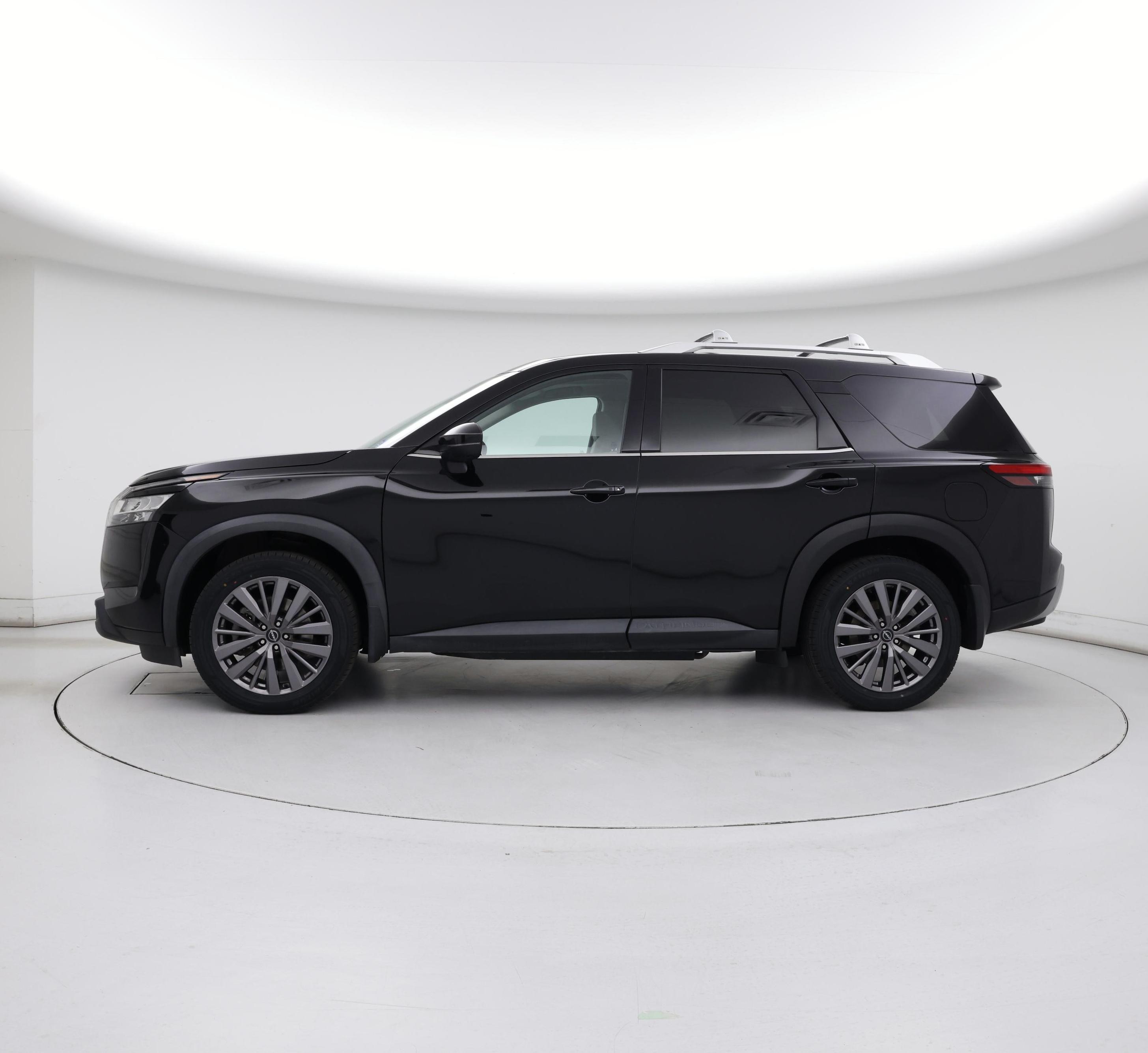 Thumbnail: 2023 Nissan Pathfinder - 3